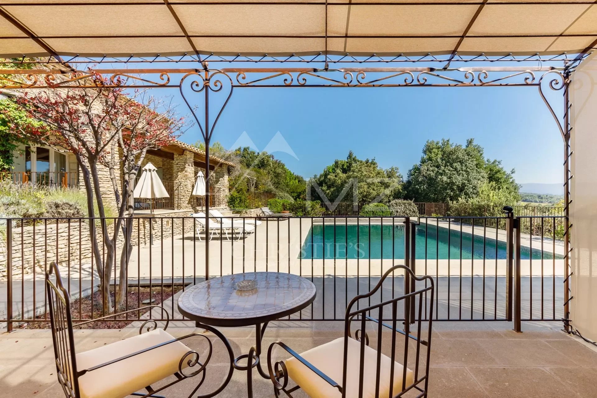 Close to Gordes - Luxurious villa with clear view
