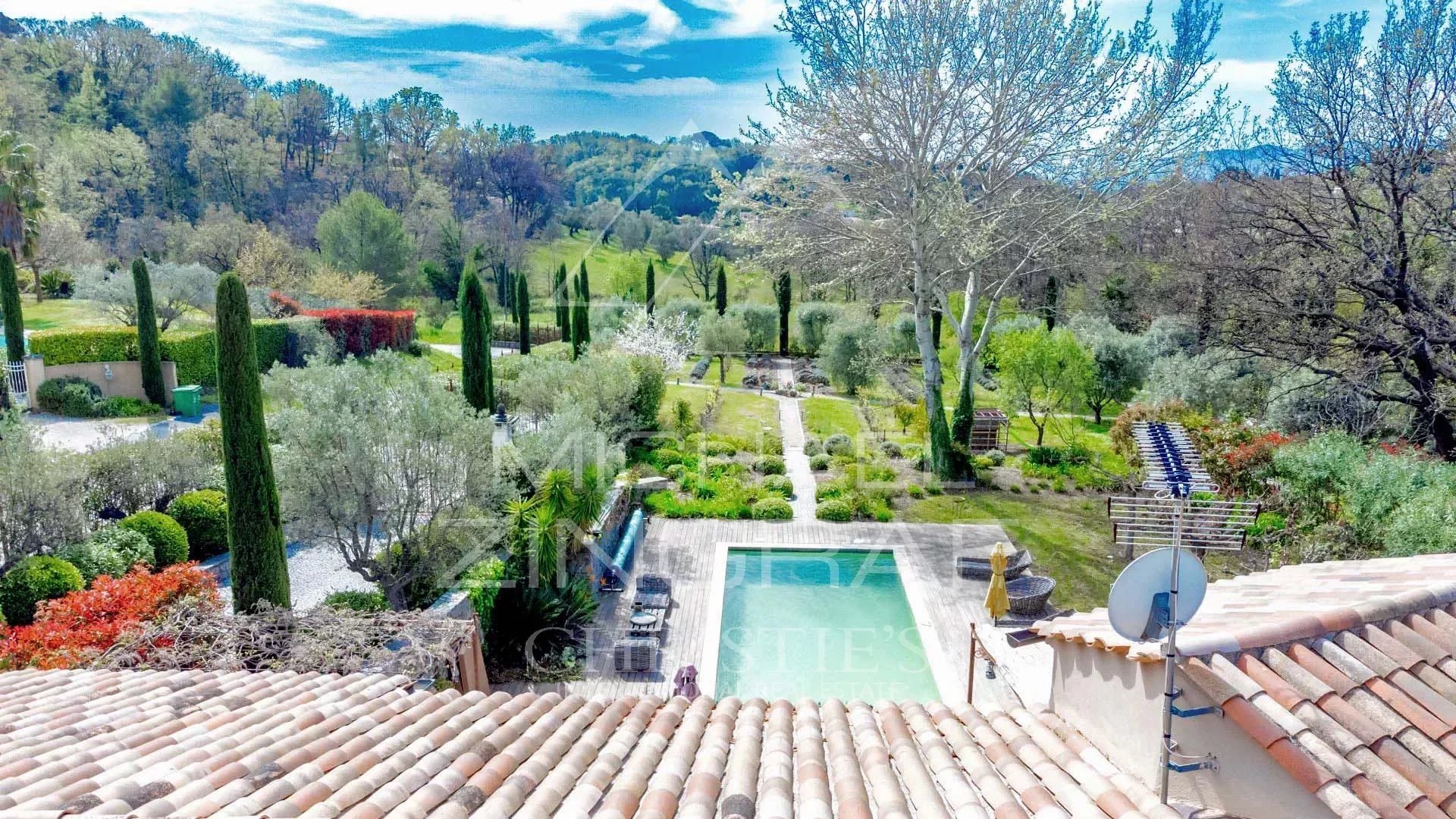 Cannes backcountry - Amazing family property