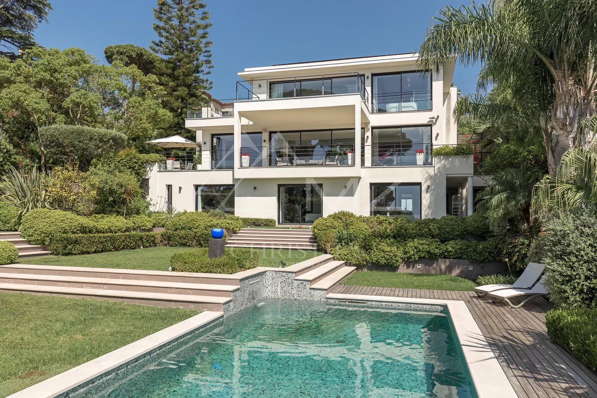 Cannes - superbe villa contemporaine 4 chambres