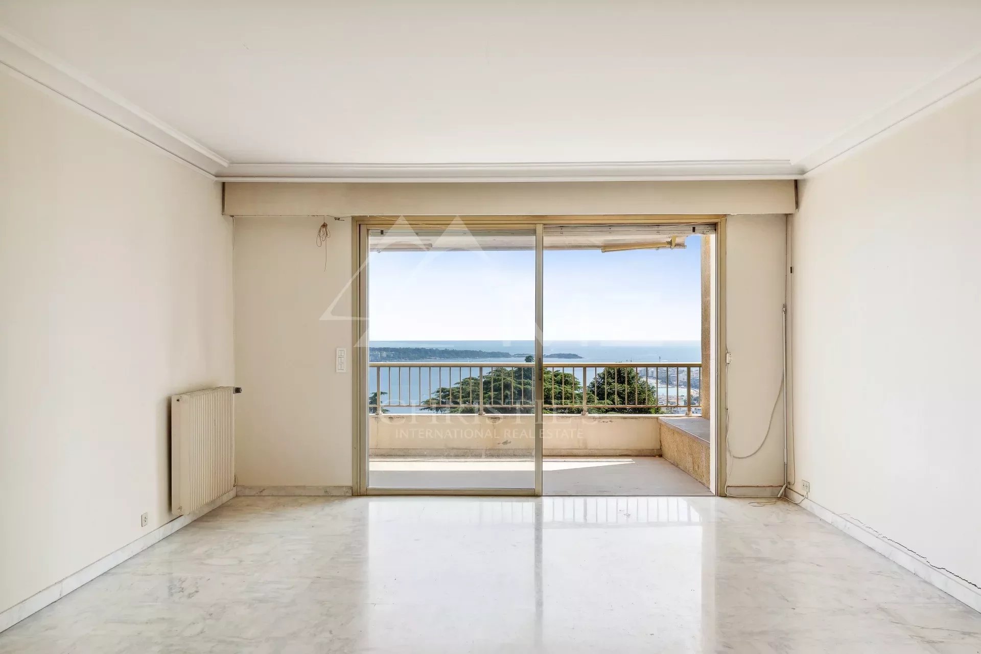 Gelegenheit - Apartment mit Meerblick in einer prestigeträchtigen Residenz