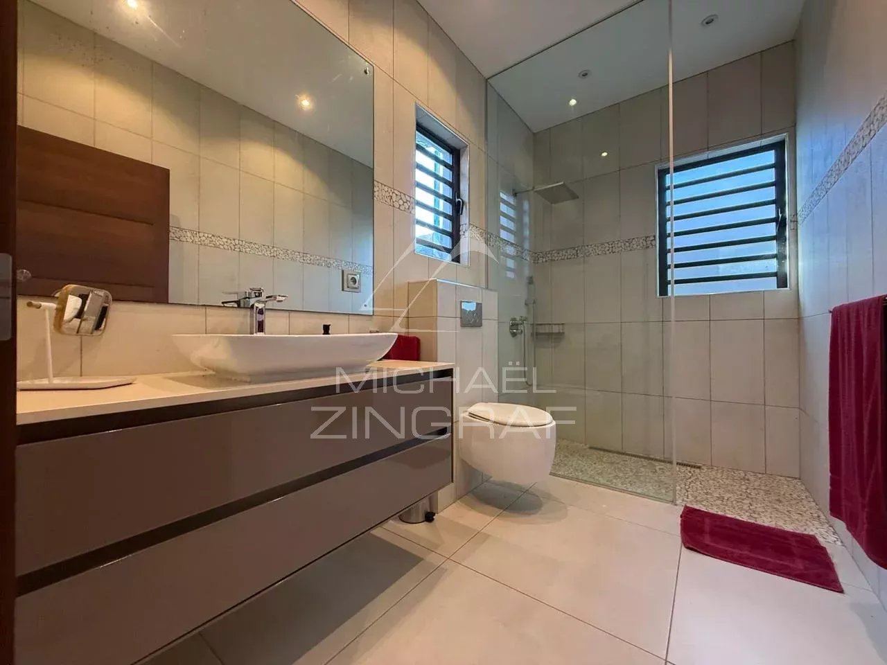 Exklusive Villa in einer Residenz in Pereybere