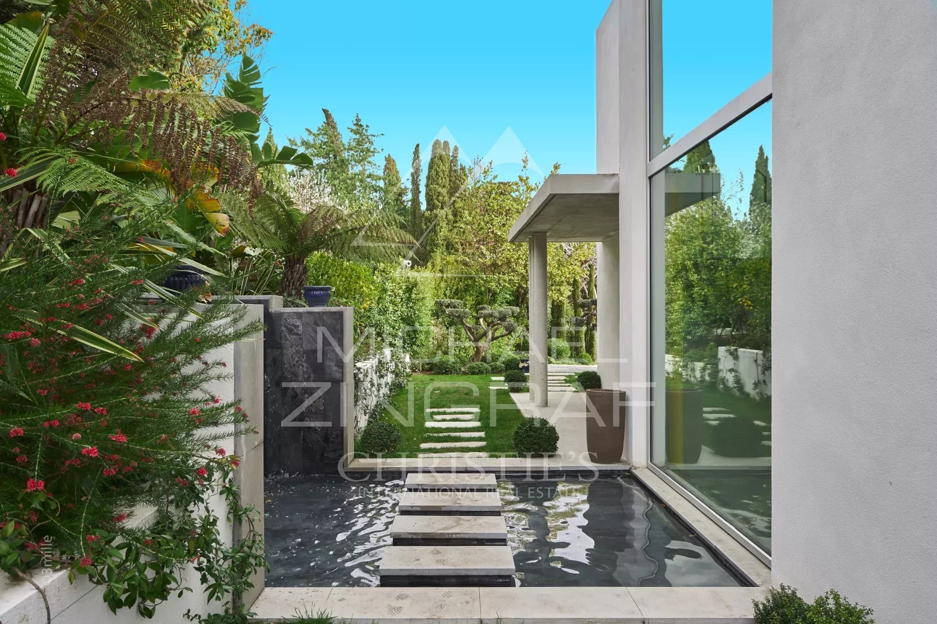 Cap d'Antibes - New modern villa