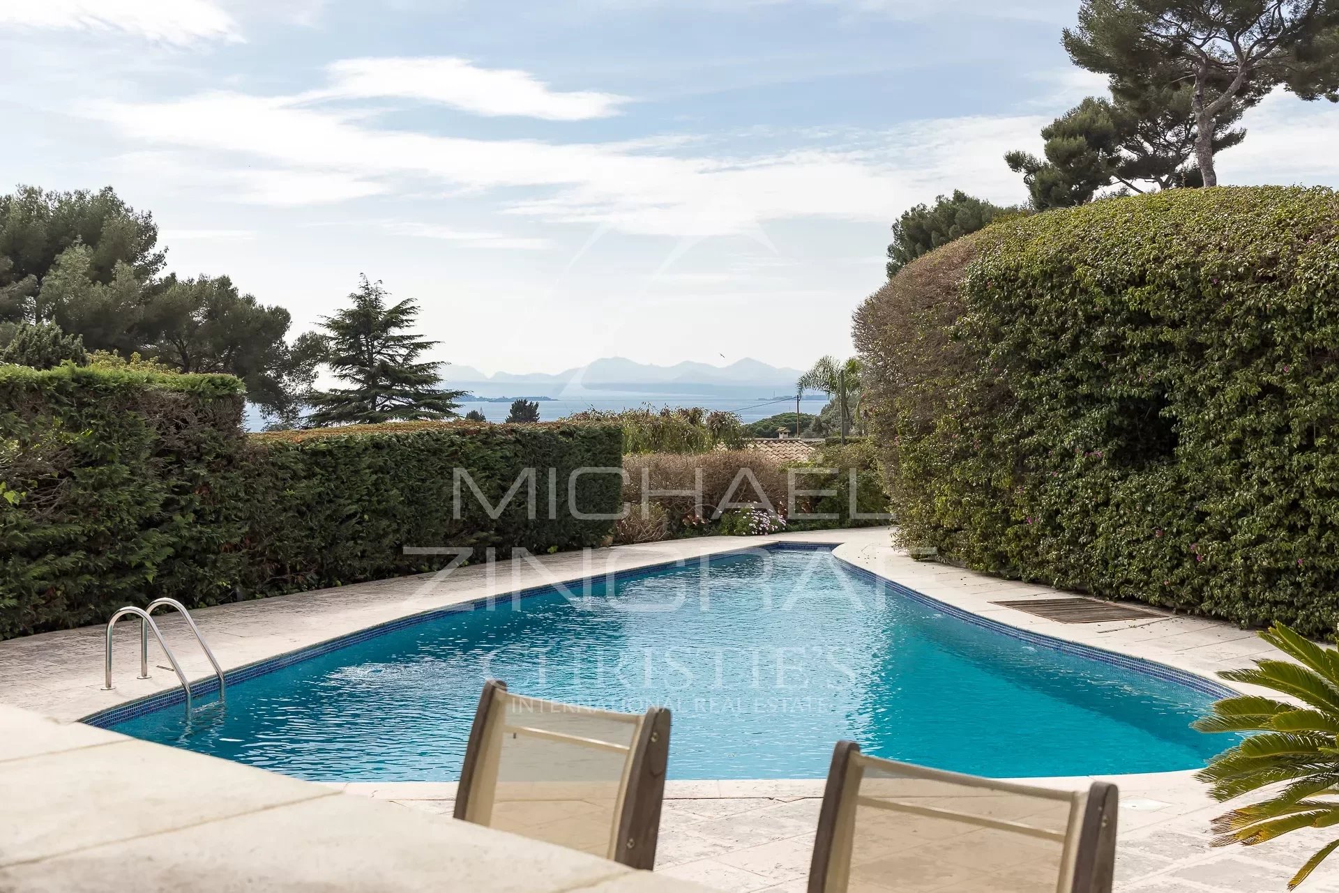 Charming provencal villa with sea view