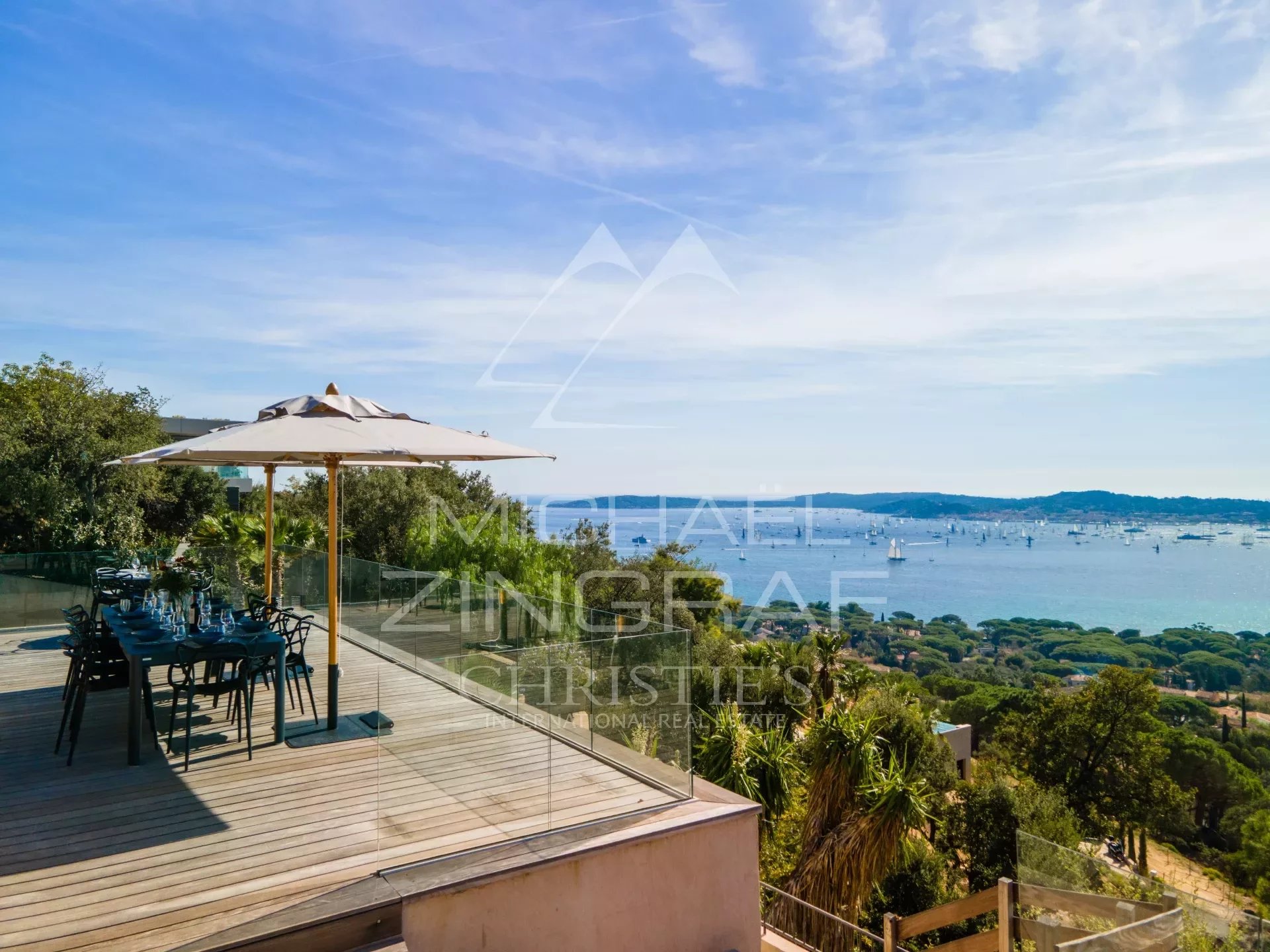 Villa de caractère avec vue mer époustouflante sur le Golfe de Saint-Tropez