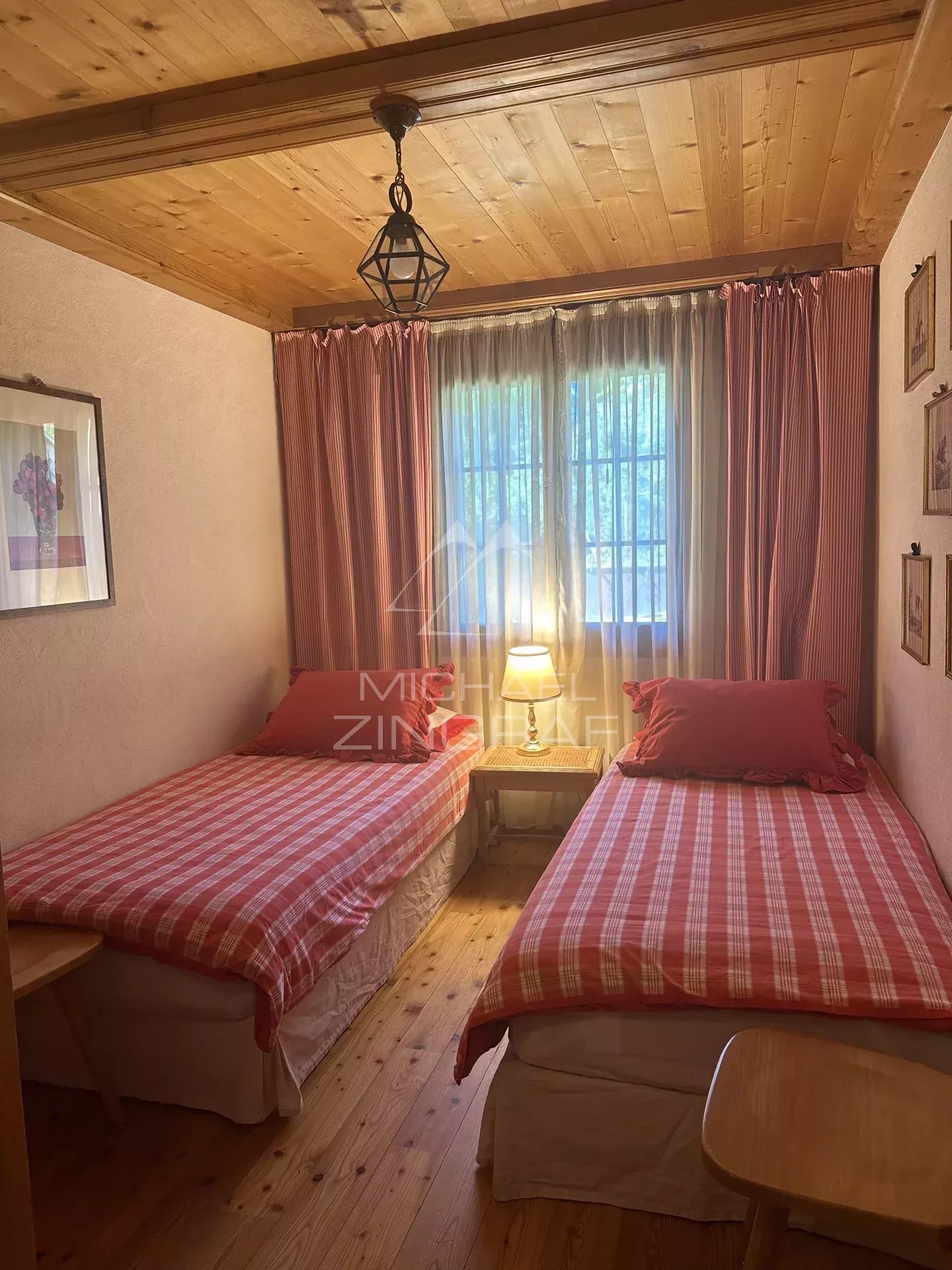 Appartement traditionnel dans le centre de Gstaad