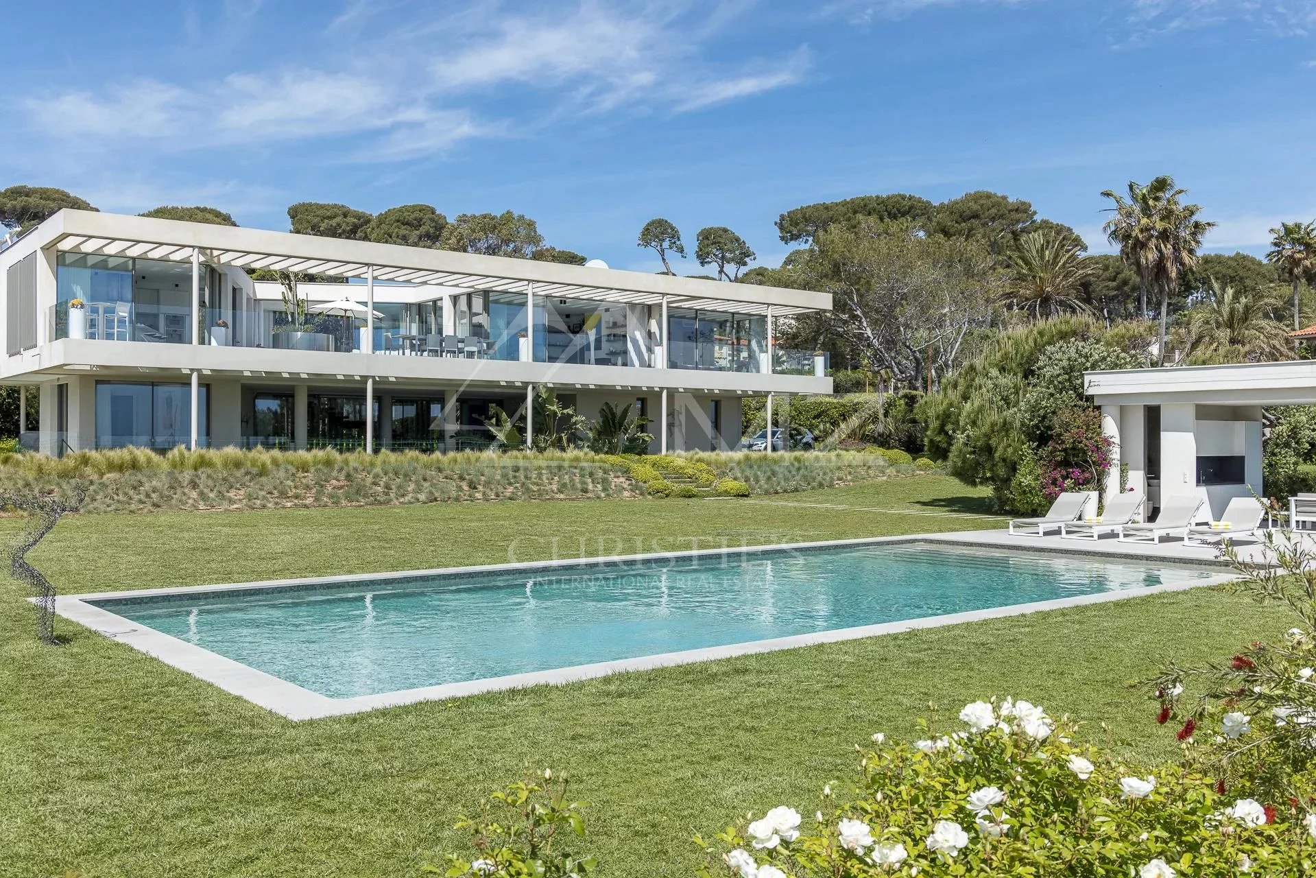 Cap d'Antibes - Exceptional contemporary villa with sea view
