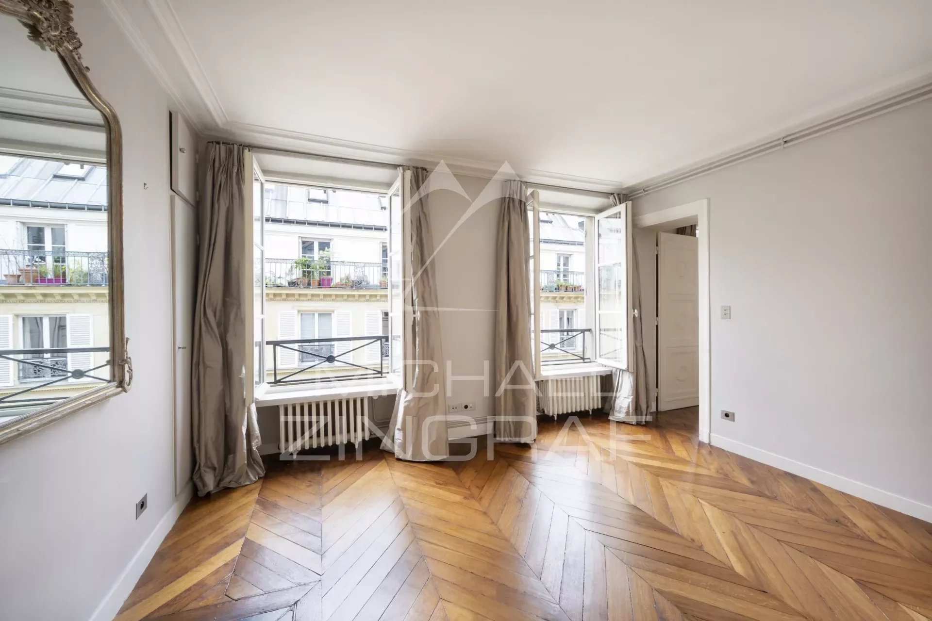 Exclusivité - À vendre -  Appartement 95m² Paris VIII Faubourg Saint Honoré
