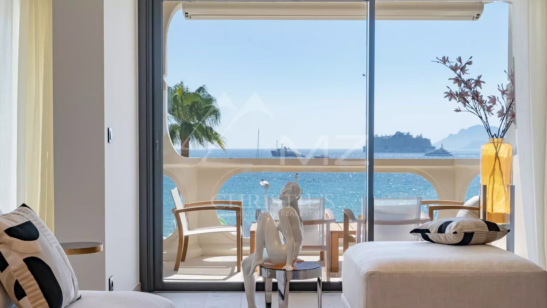 Cannes - Croisette - Wunderschöne Wohnung mit Meerblick