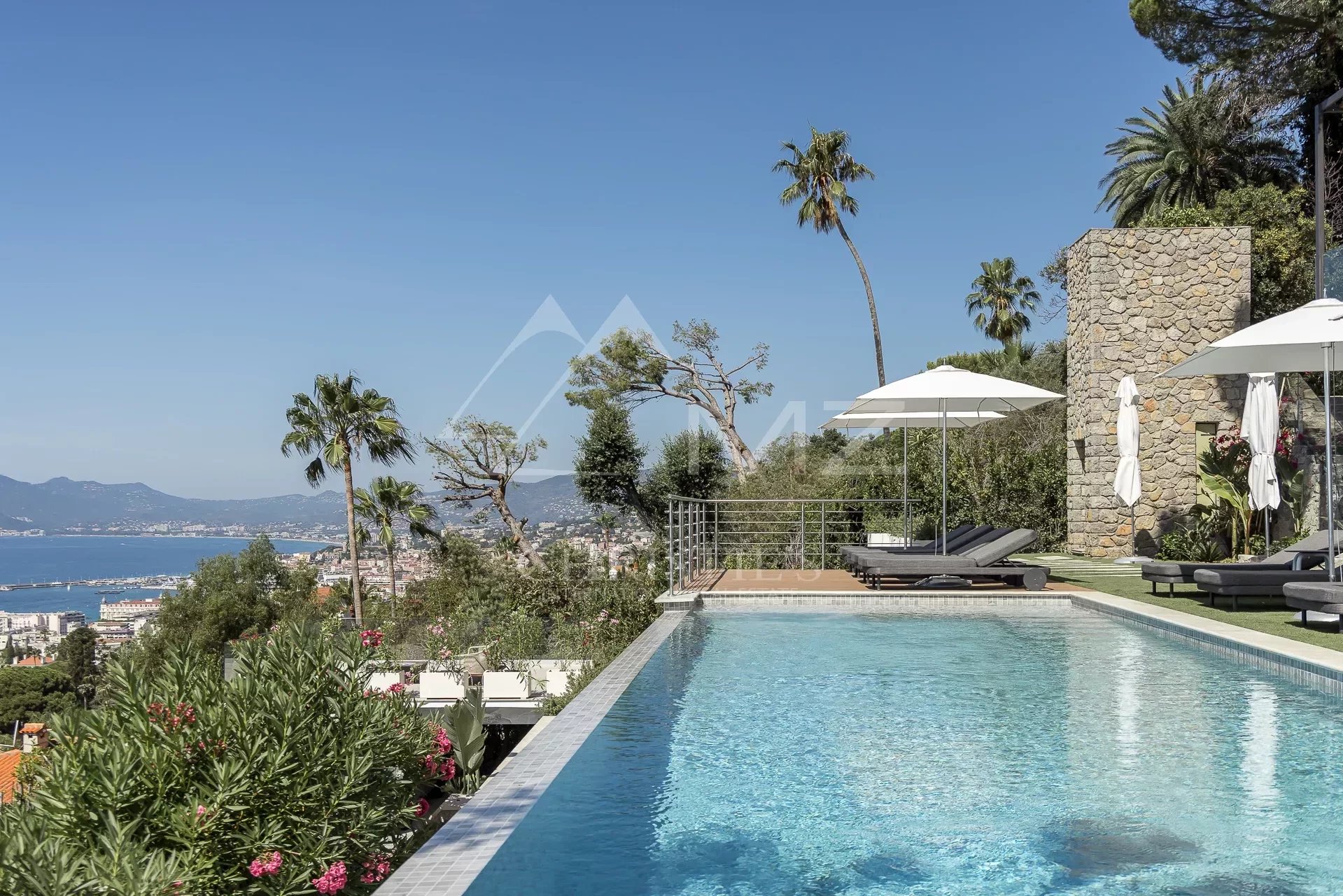 Cannes - Superbe villa vue mer panoramique