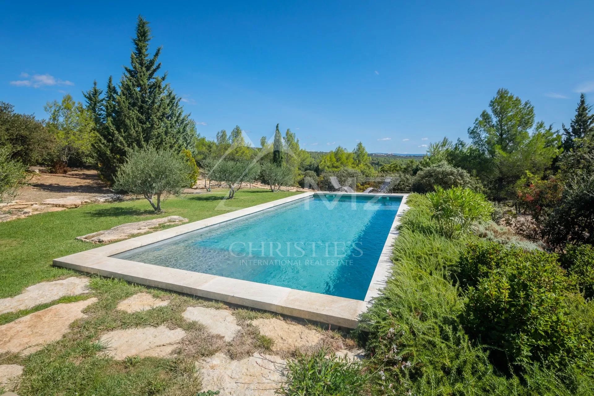 Close to Gordes - Beautiful architect 's house in a splendid environment
