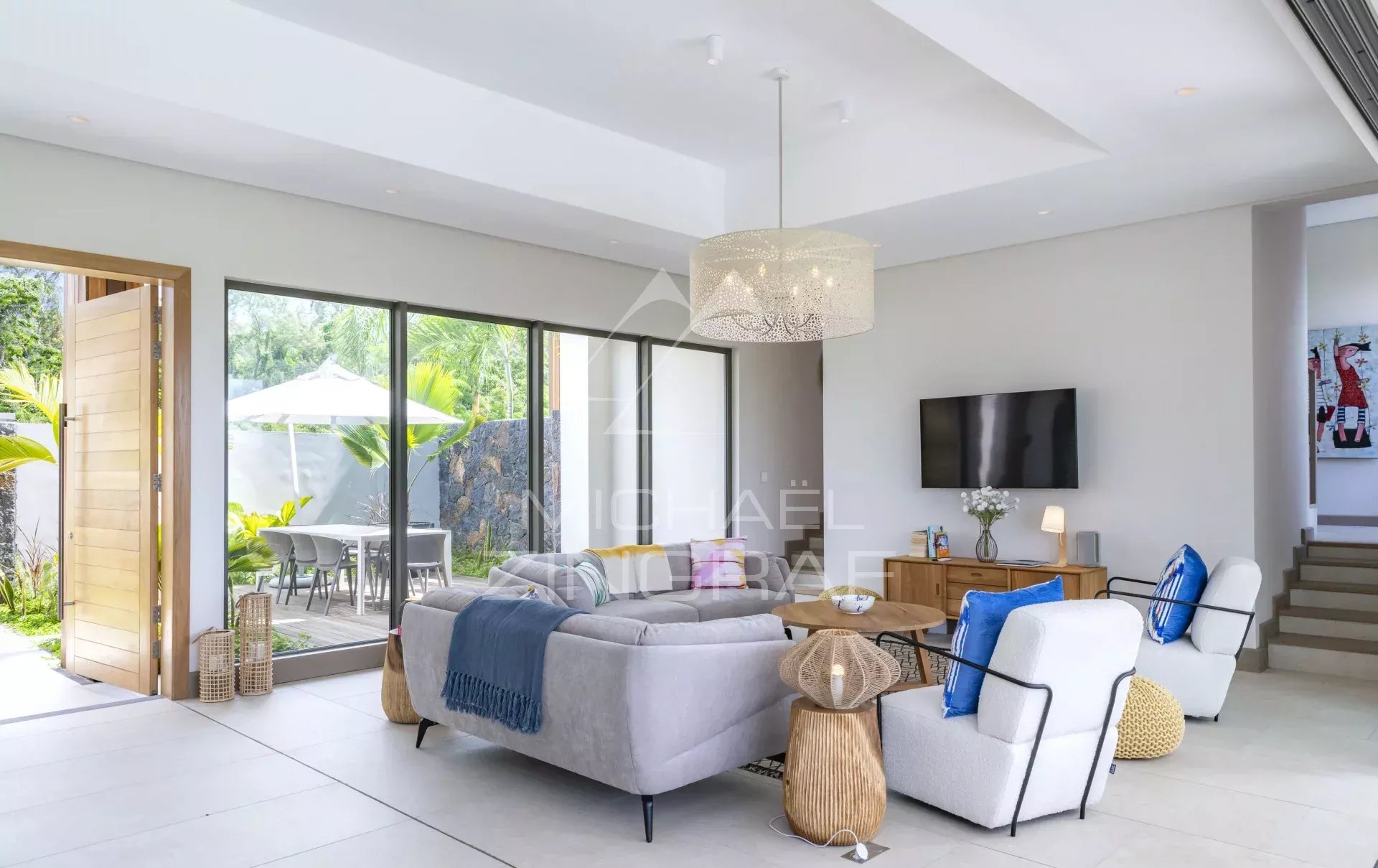 Villa d’Exception avec Vues Panoramiques à Anahita