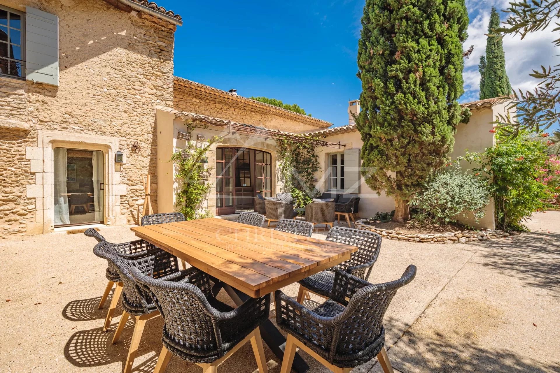 Luberon - Charming stone built house with pool