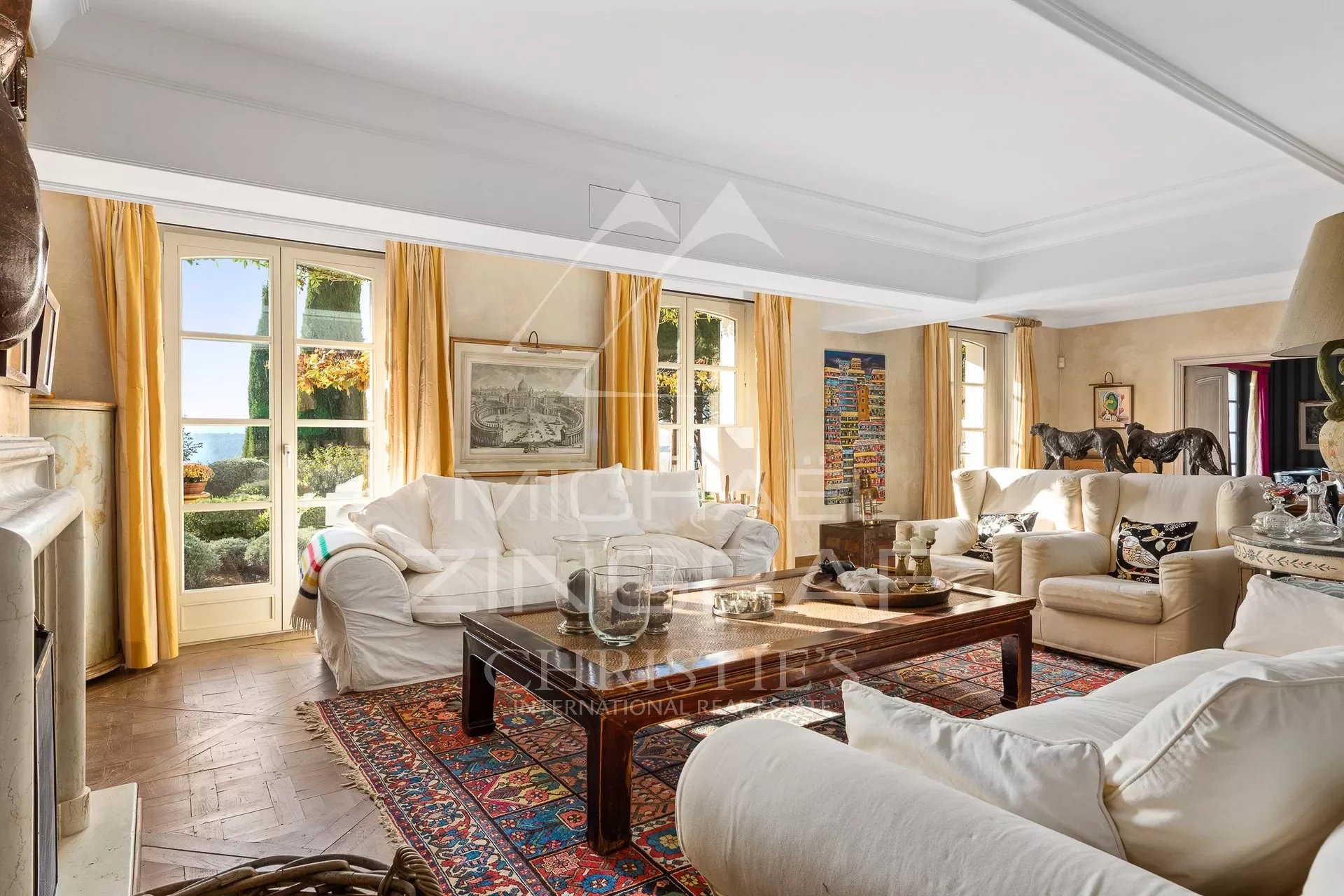 Cannes Backcountry - Majestuous and sophisticated Estate