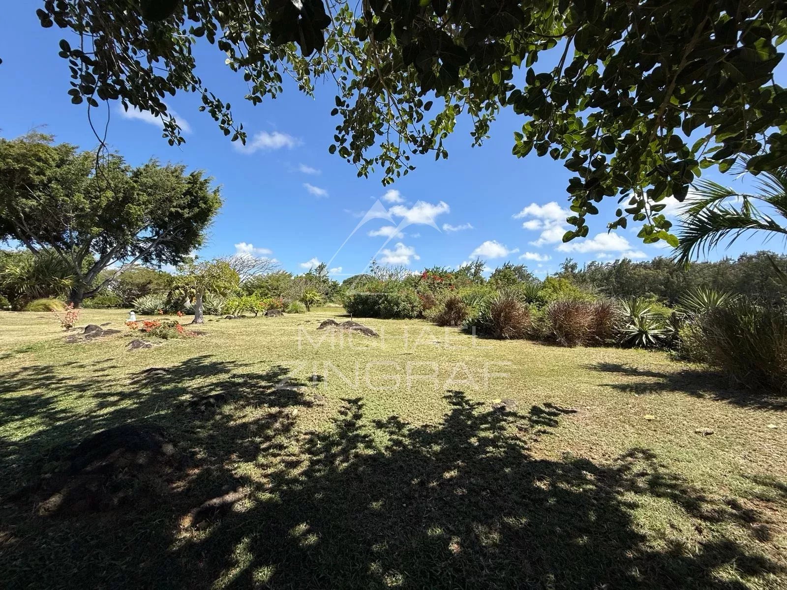 Villa d’Exception au Bord d’un Barachois à Calodyne