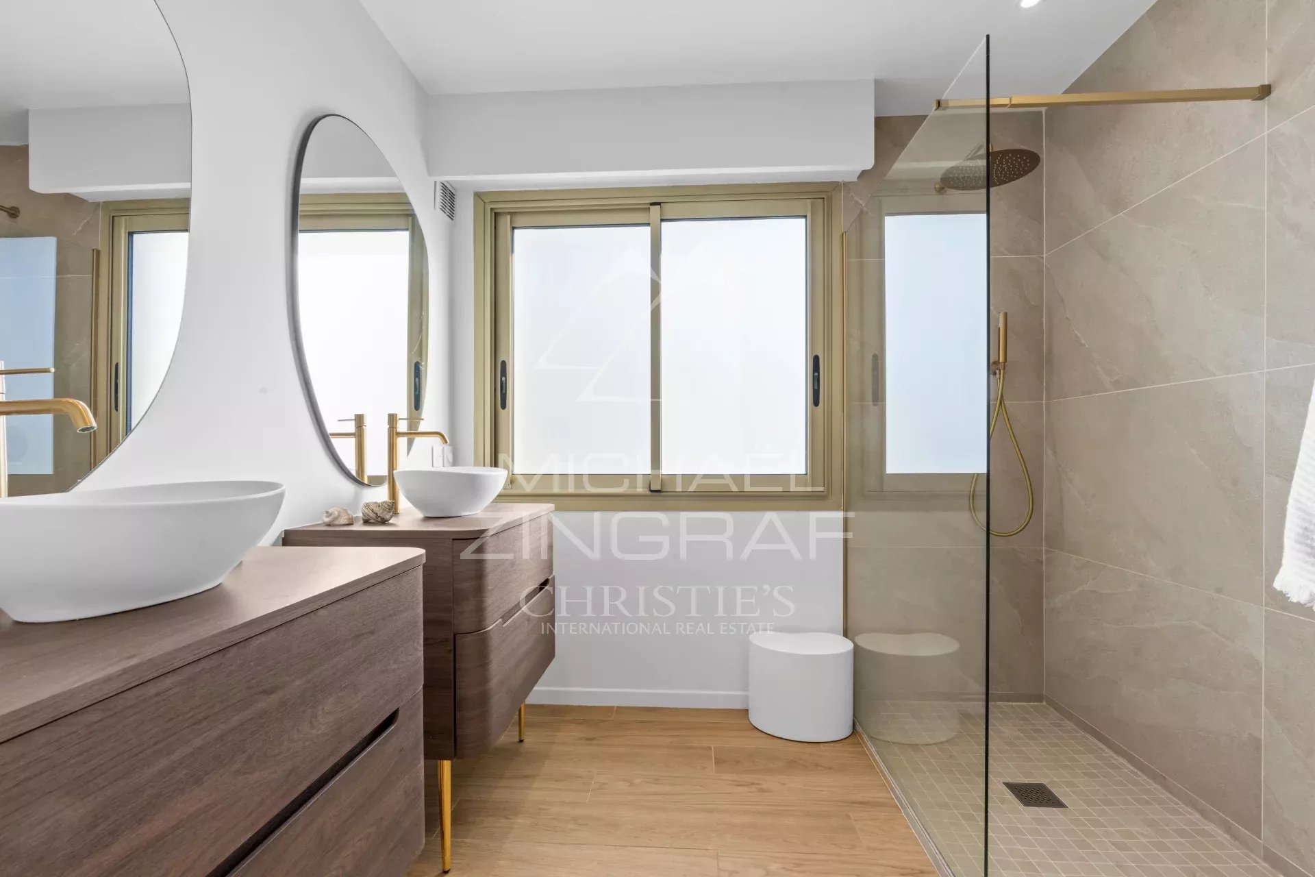 Nahe Nizza - Wunderschöne Wohnung am Meer mit Pool