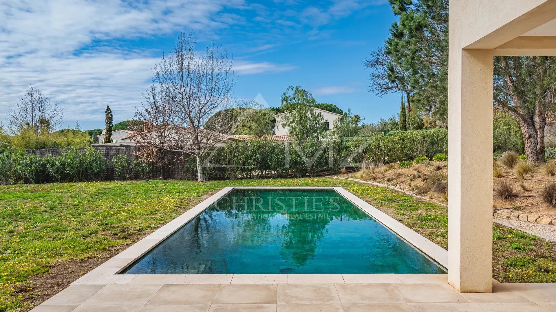 RARE PROPERTY FOR SALE - GRIMAUD
