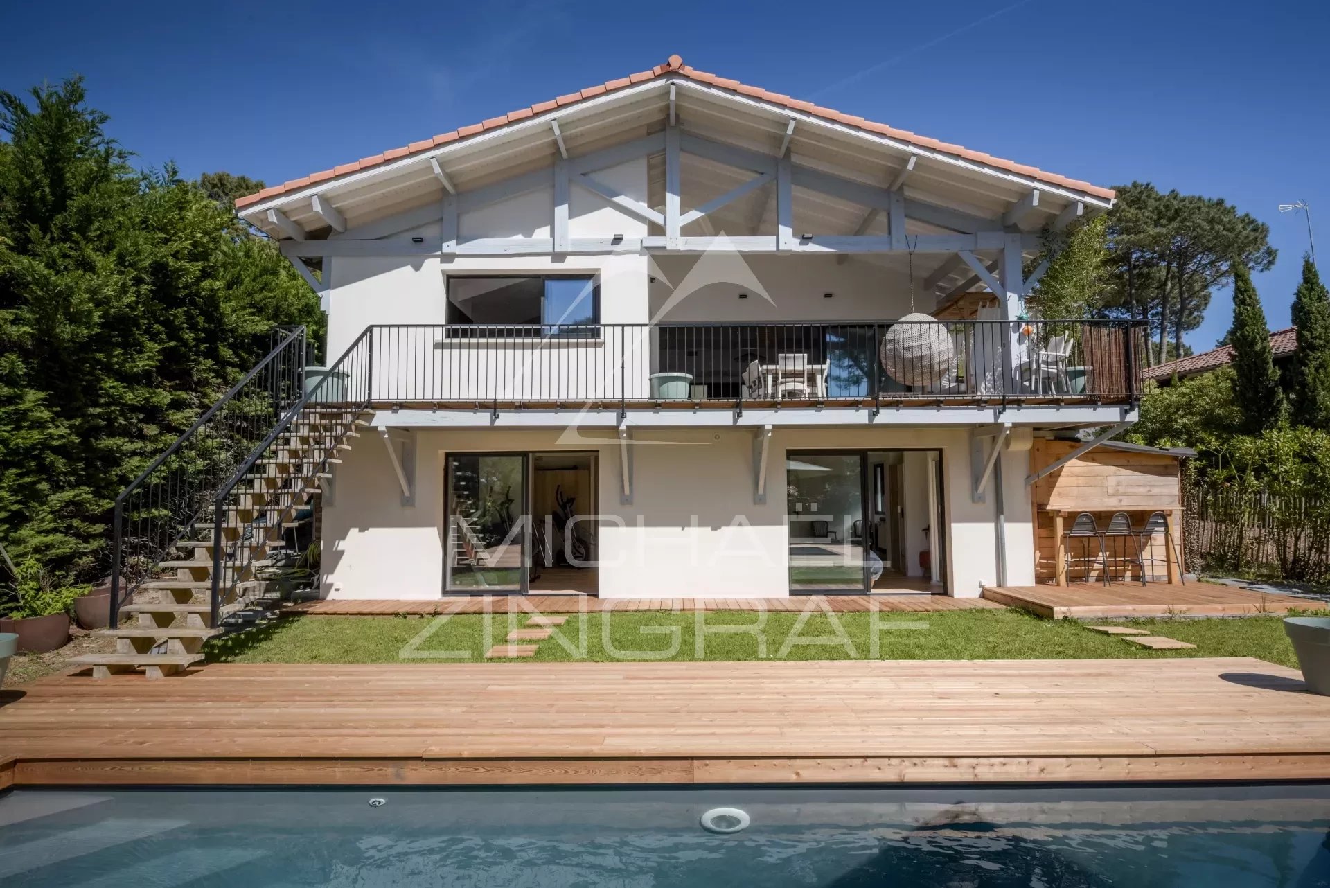 PYLA-SUR-MER, PROPERTY COMPOSED OF TWO HOUSES