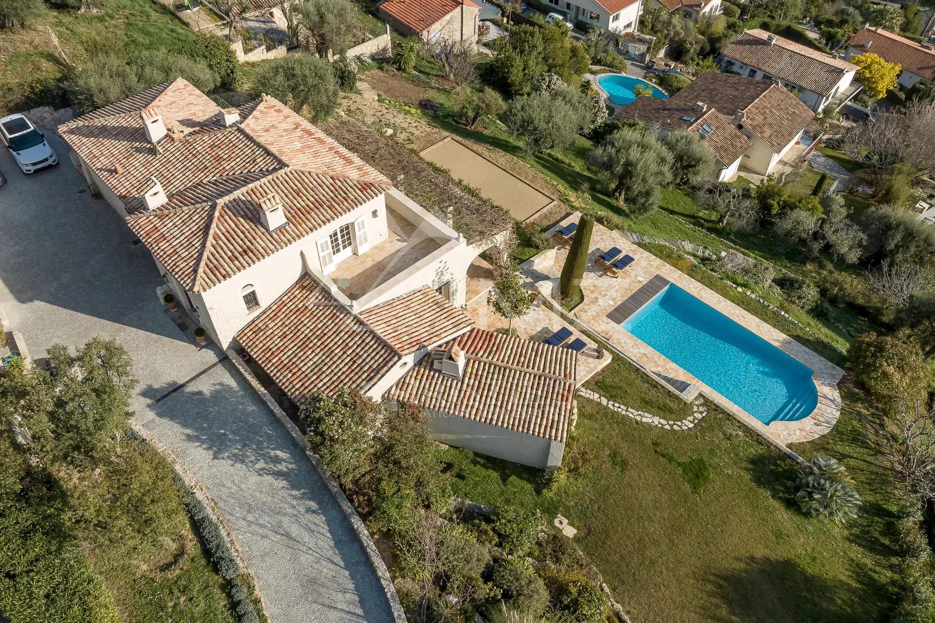 VENCE - Charmante Villa Provençale entièrement rénovée
