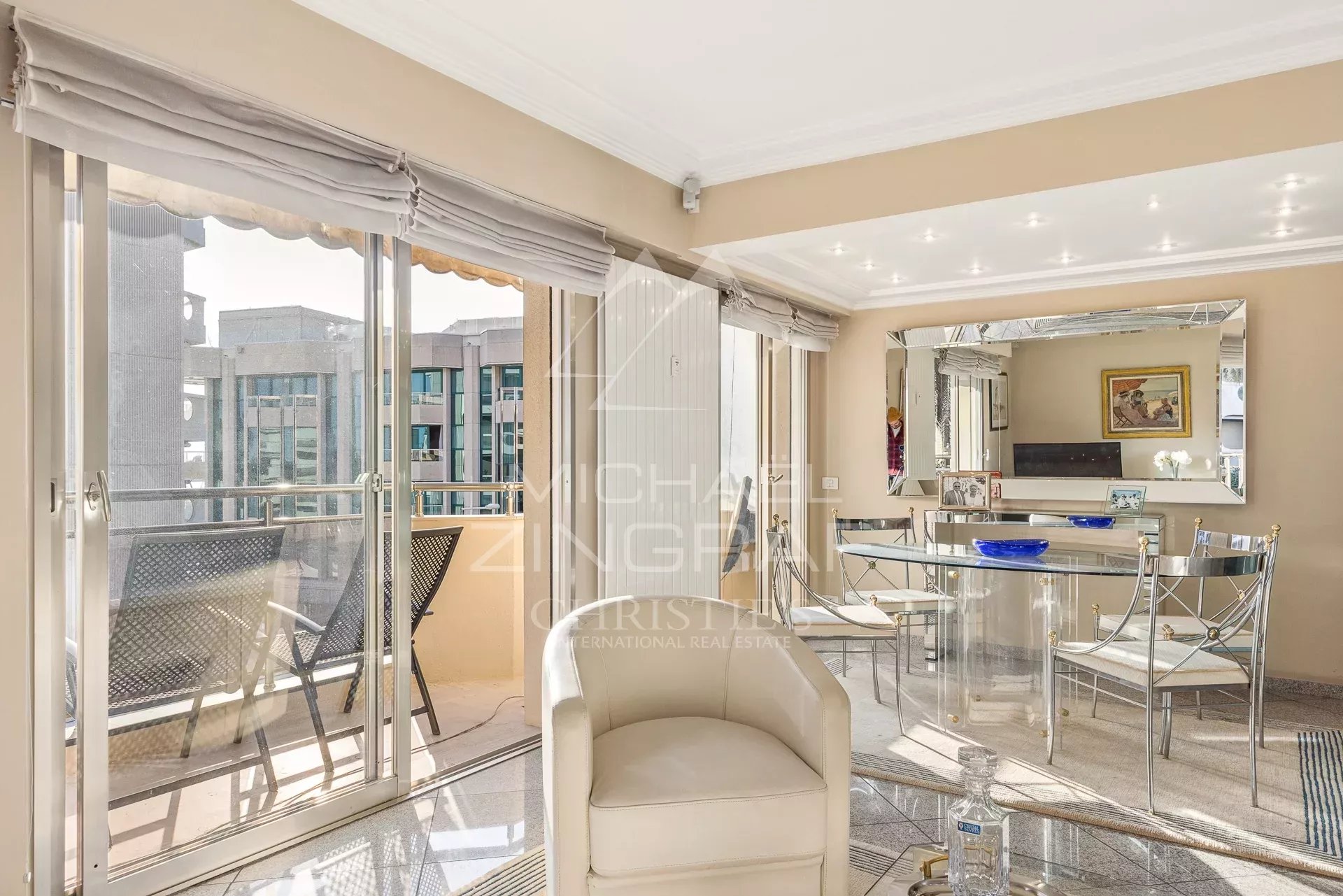 CANNES – ZENTRUM – WOHNUNG MIT MEERBLICK