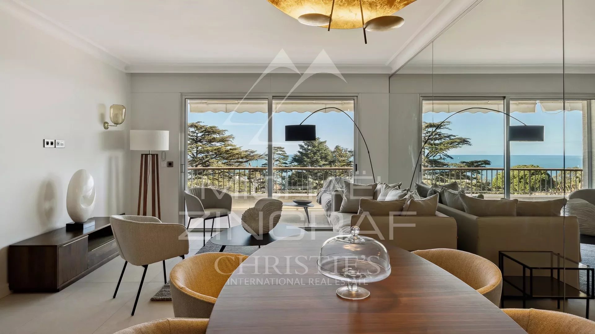 Superbe 4 pièces vue mer panoramique dans résidence de Prestige
