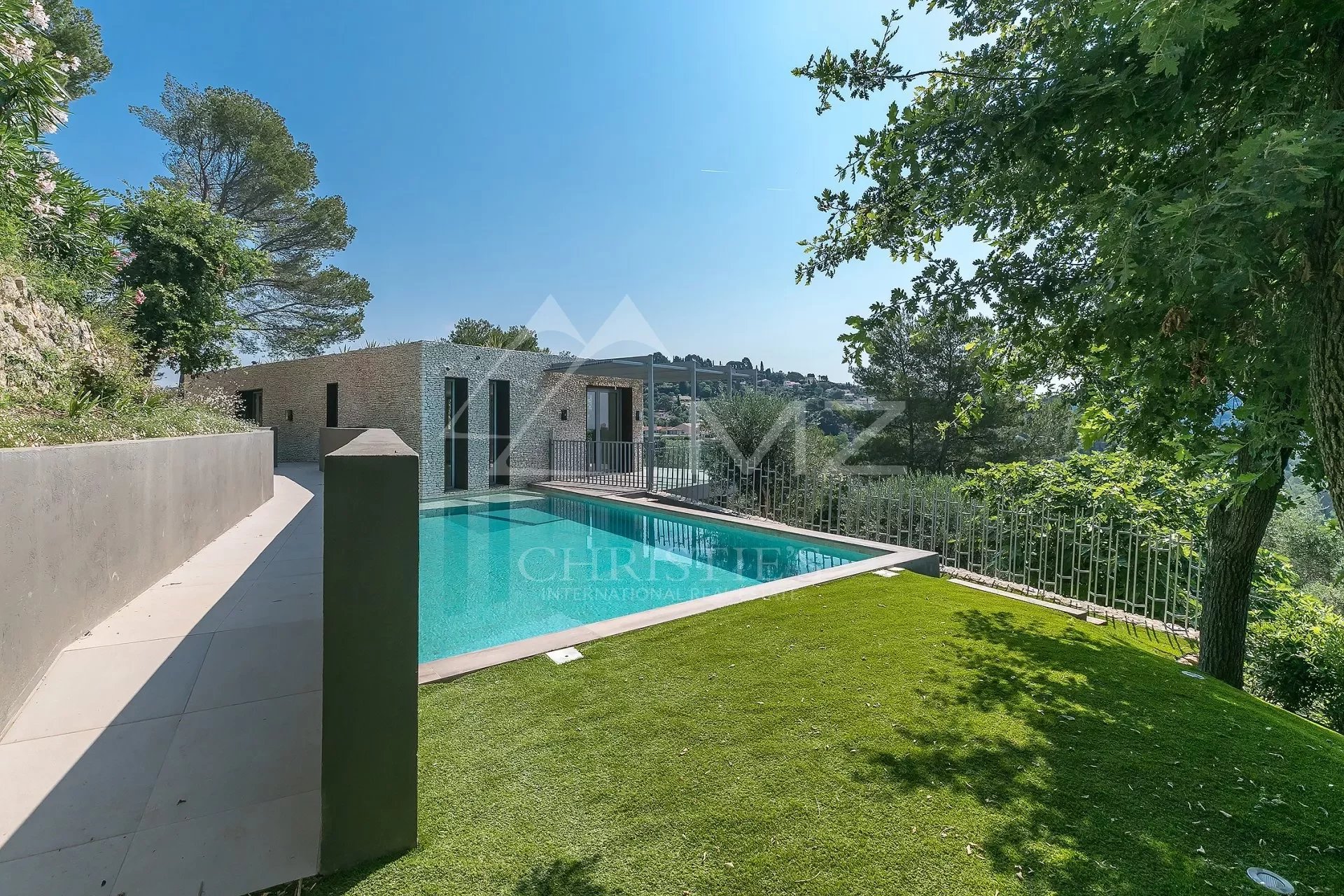 Mougins -  Contemporary  villa with sea view