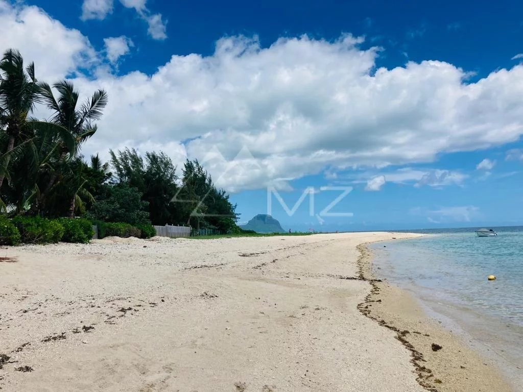 Mauritius - Rare opportunity - Beachfront Villa in Tamarin