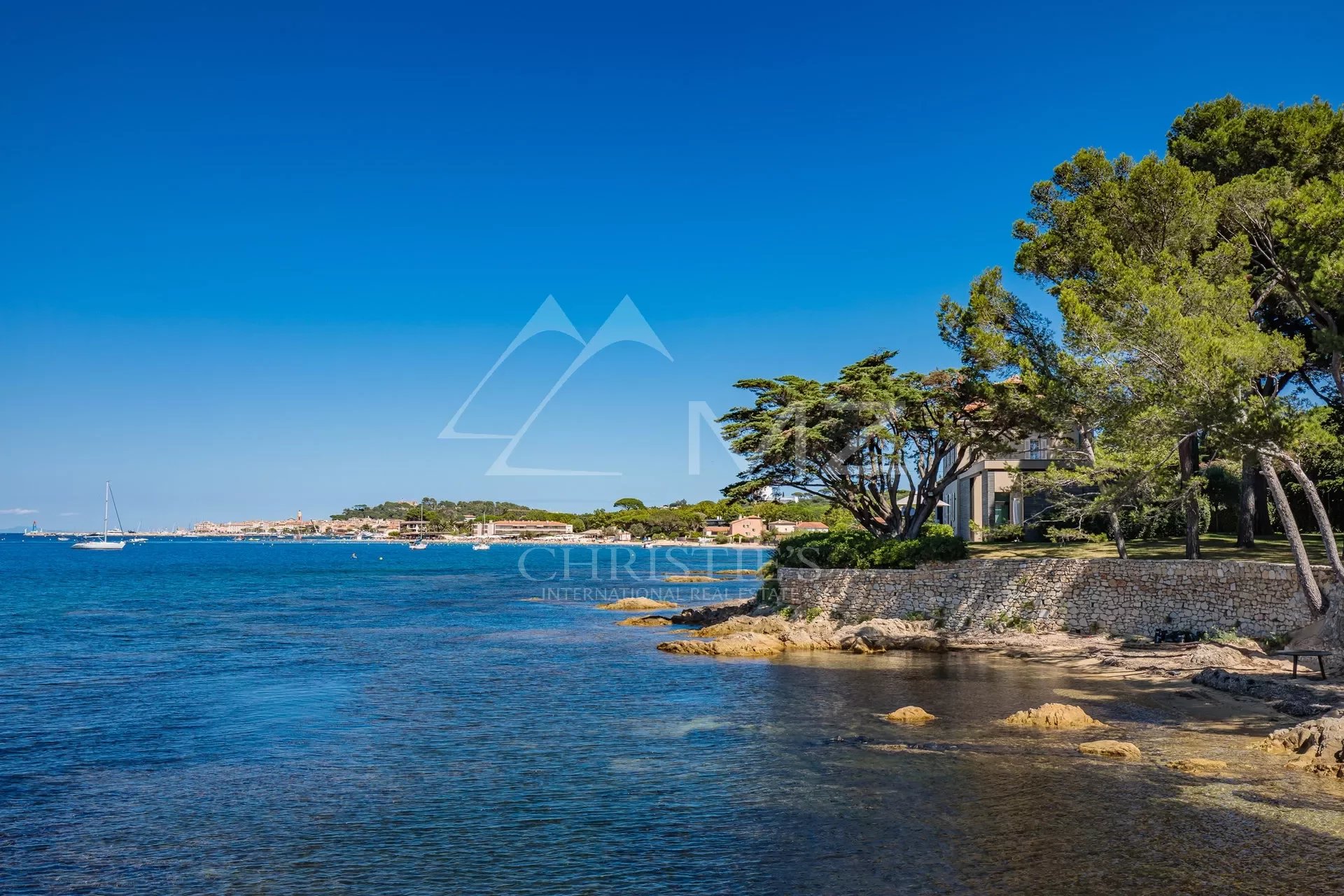 In der Nähe von Saint-Tropez – Anwesen direkt am Wasser