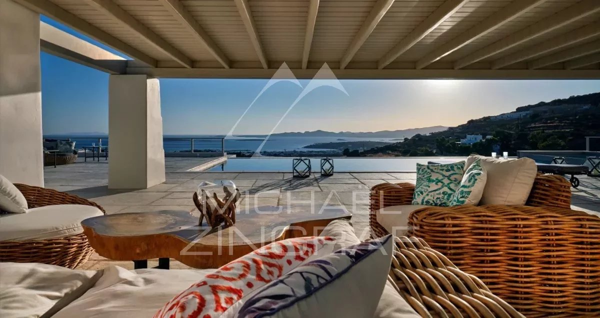 Premium-Villa in der Nähe von Alyki mit herrlichem Blick über das Meer und Antiparos