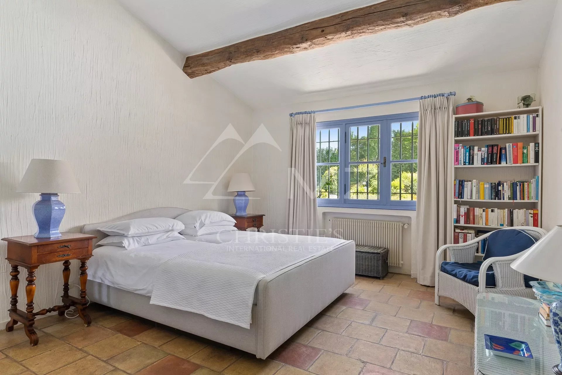 Vence - Charming provencal villa with a tennis court