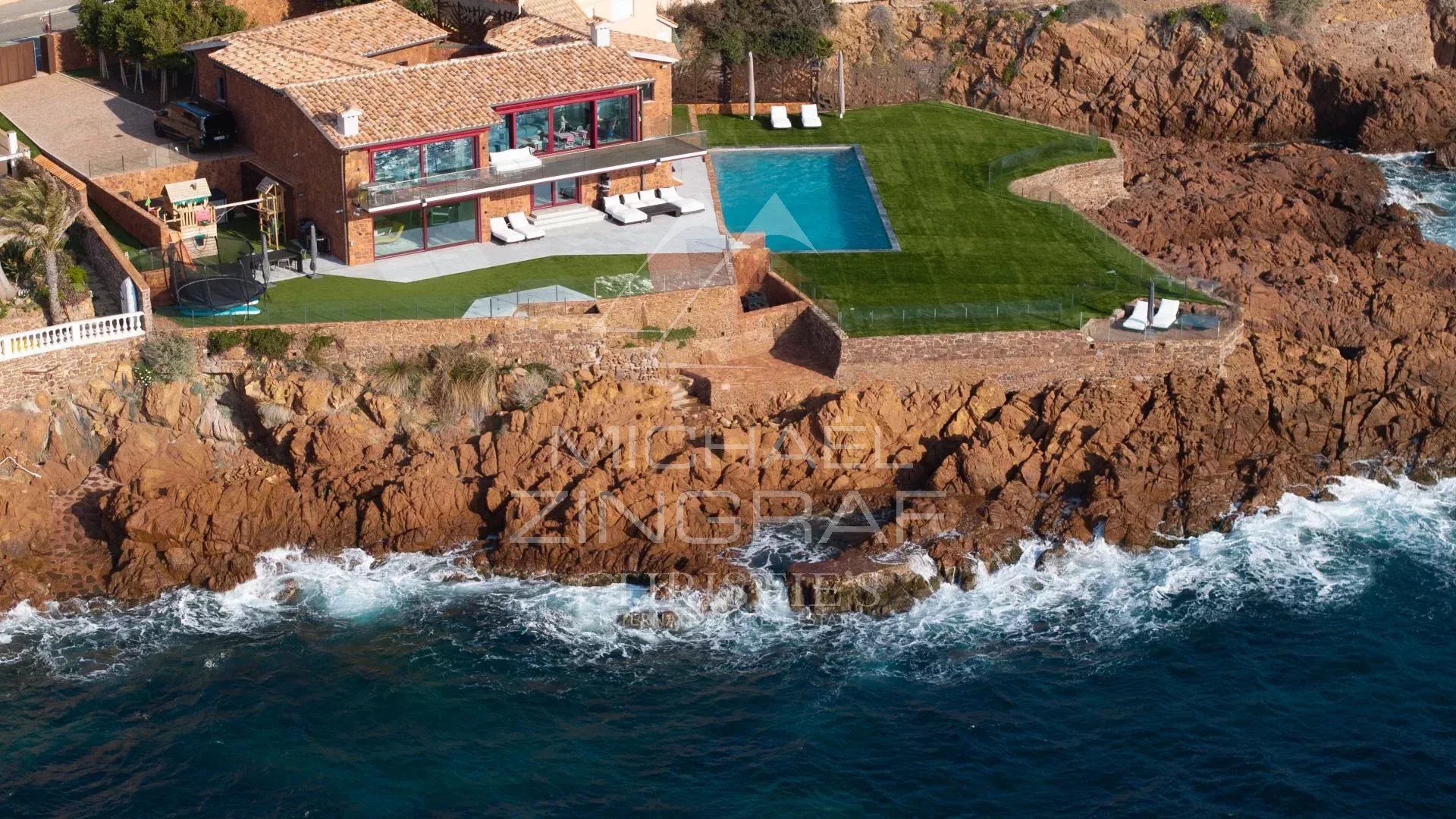 Cannes et Saint-Tropez - Anthéor - Villa pieds dans l'eau