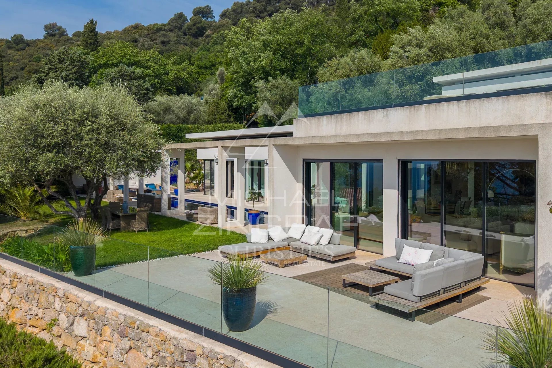 Architecture contemporaine & horizon mer