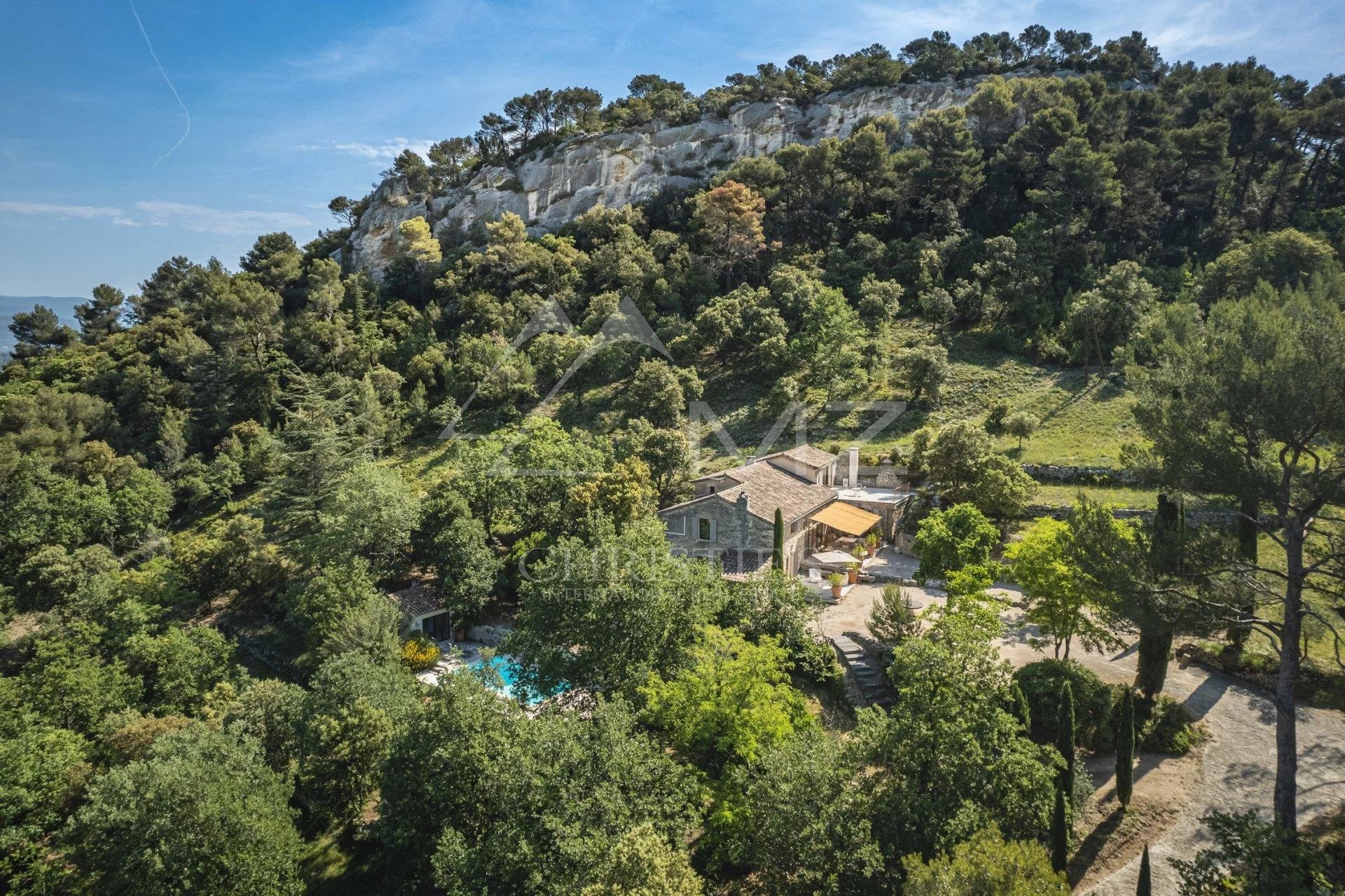 Luberon - Beautiful stone house in a wonderful and natural setting