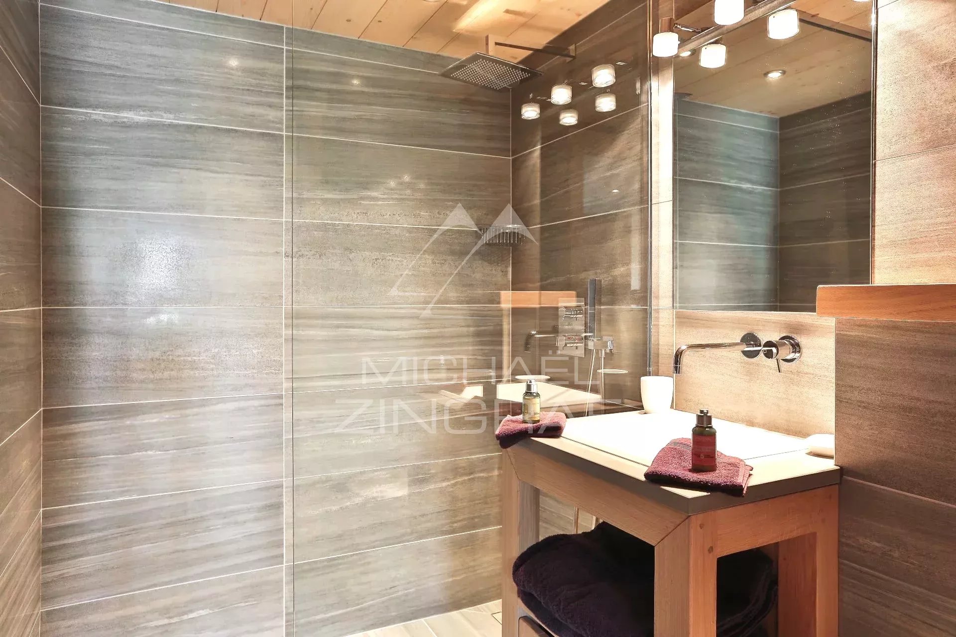 Chalet avec terrain constructible - Très proche centre Megève à pied