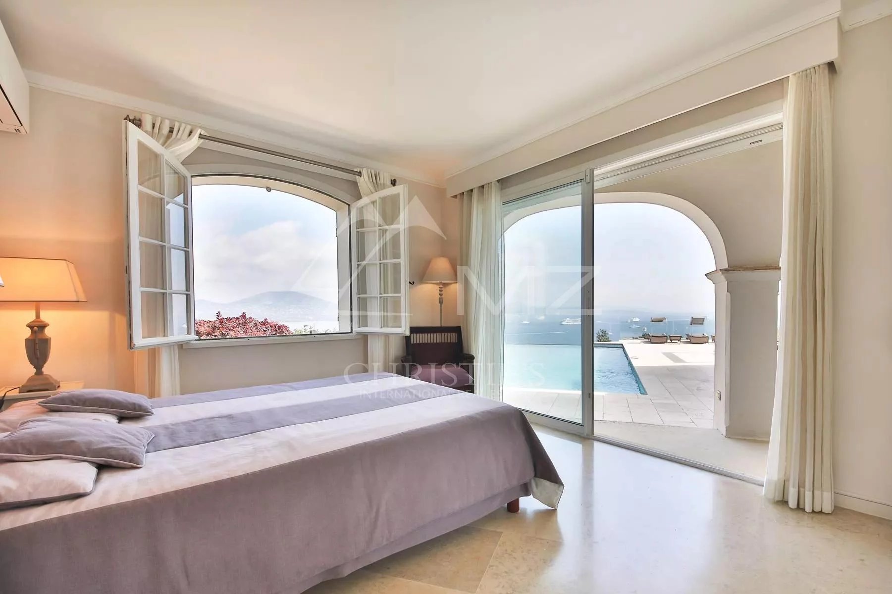 Nahe Saint-Tropez - Haus mit unglaublichem Meerblick