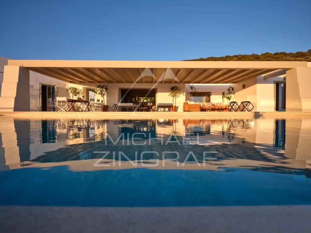 Premium-Villa in der Nähe von Alyki mit herrlichem Blick über das Meer und Antiparos