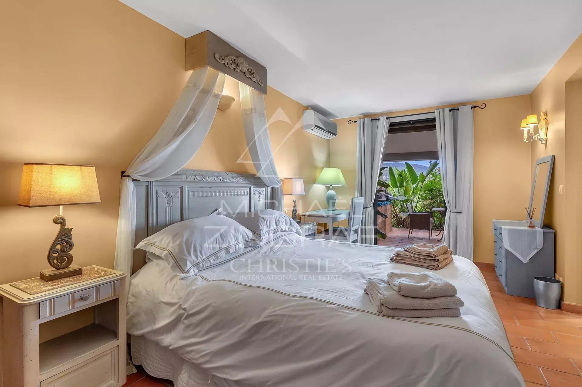 Steinernes Anwesen mit 360° Rundumblick