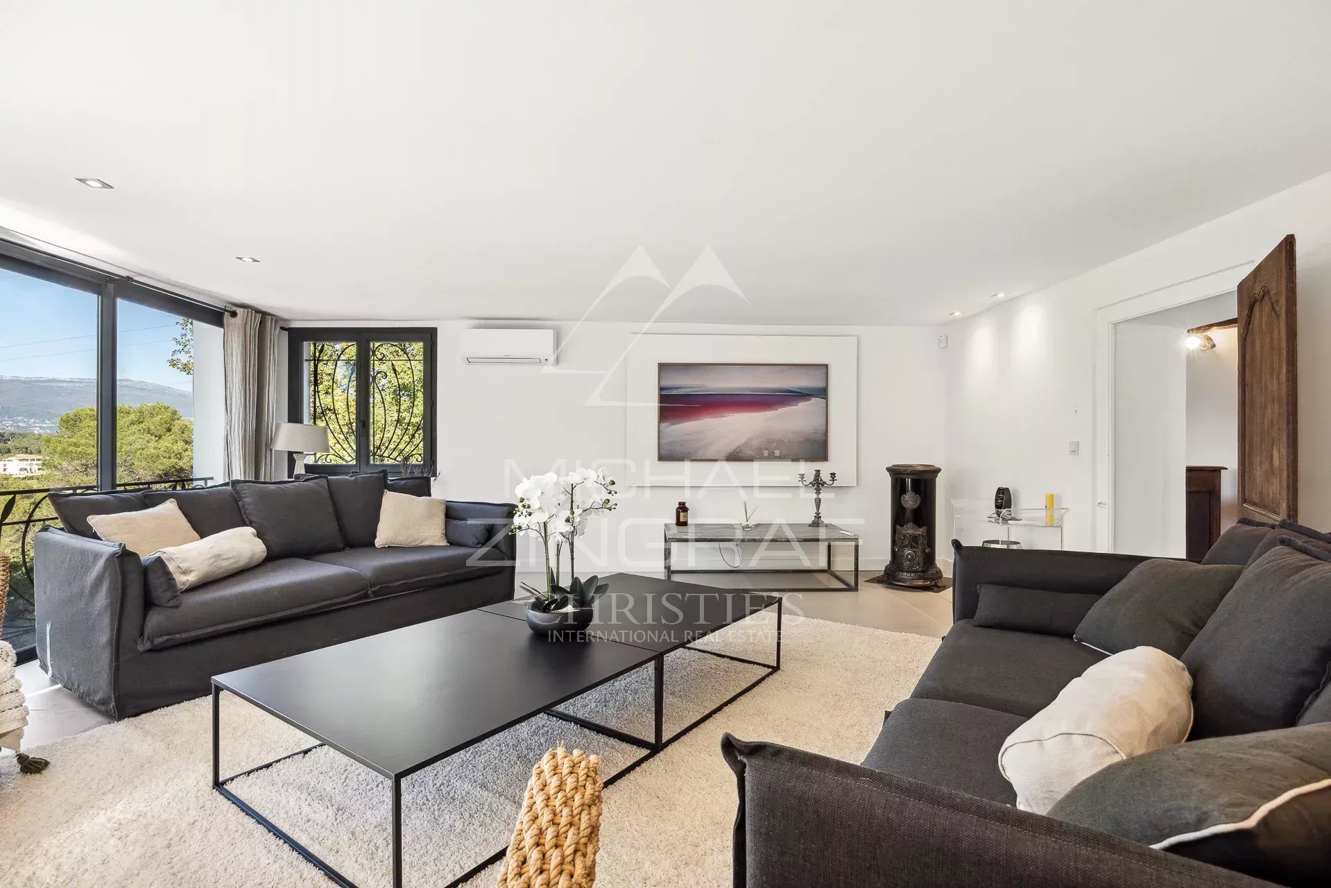 Mougins - Location longue durée - Villa 5 chambres entièrement rénovée