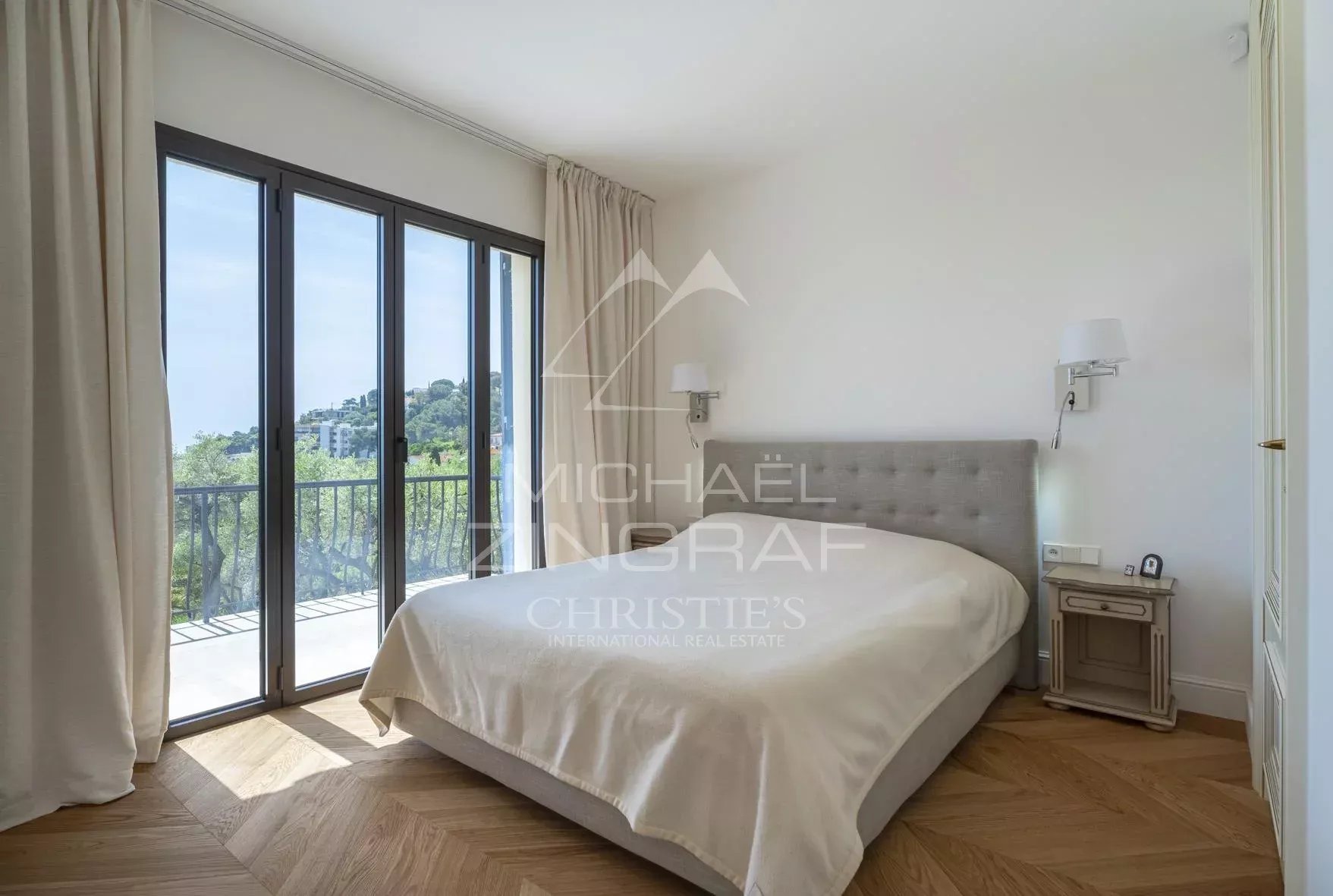Roquebrune-Cap-Martin - Brand-new villa next to Monaco