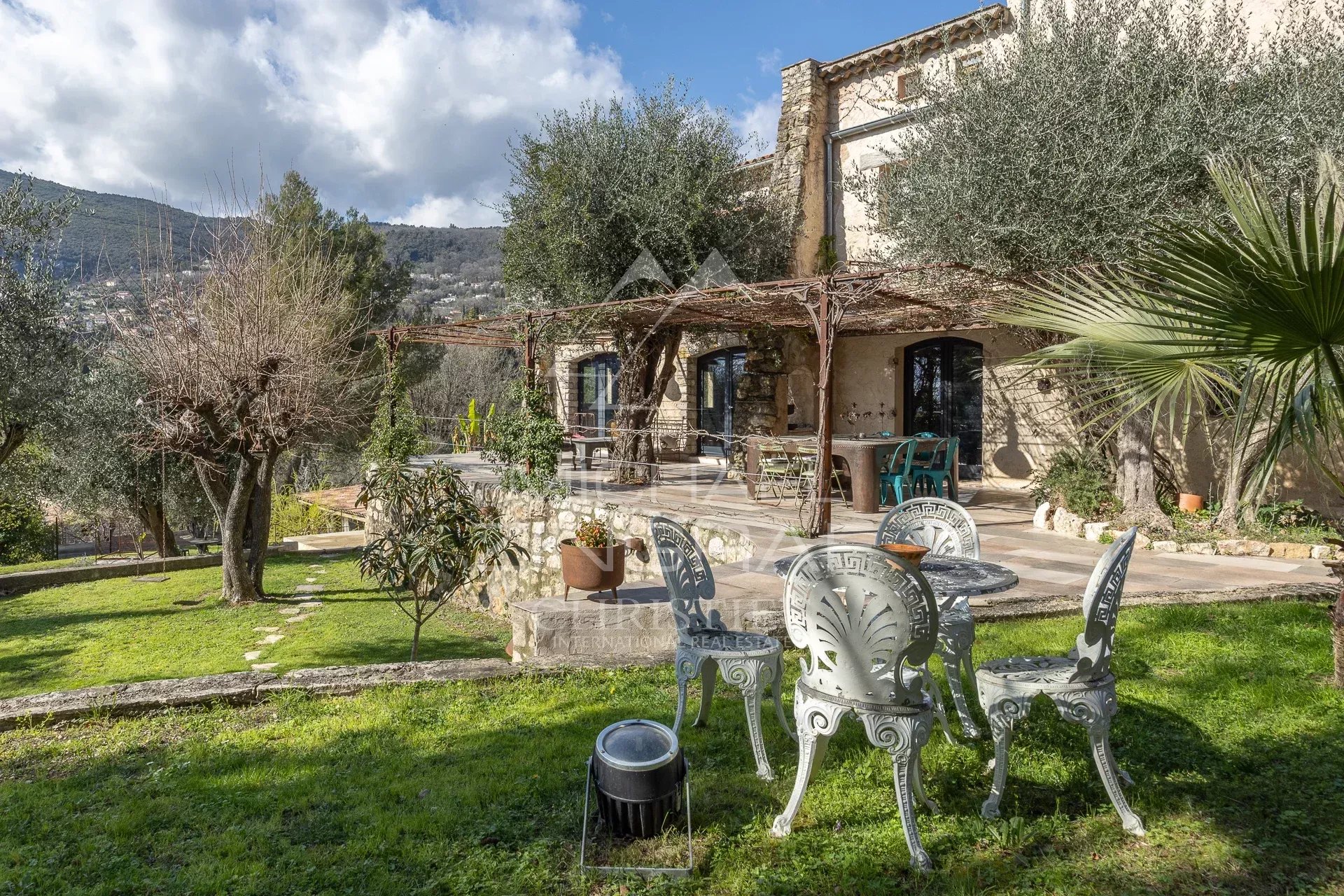 Charm and authenticity