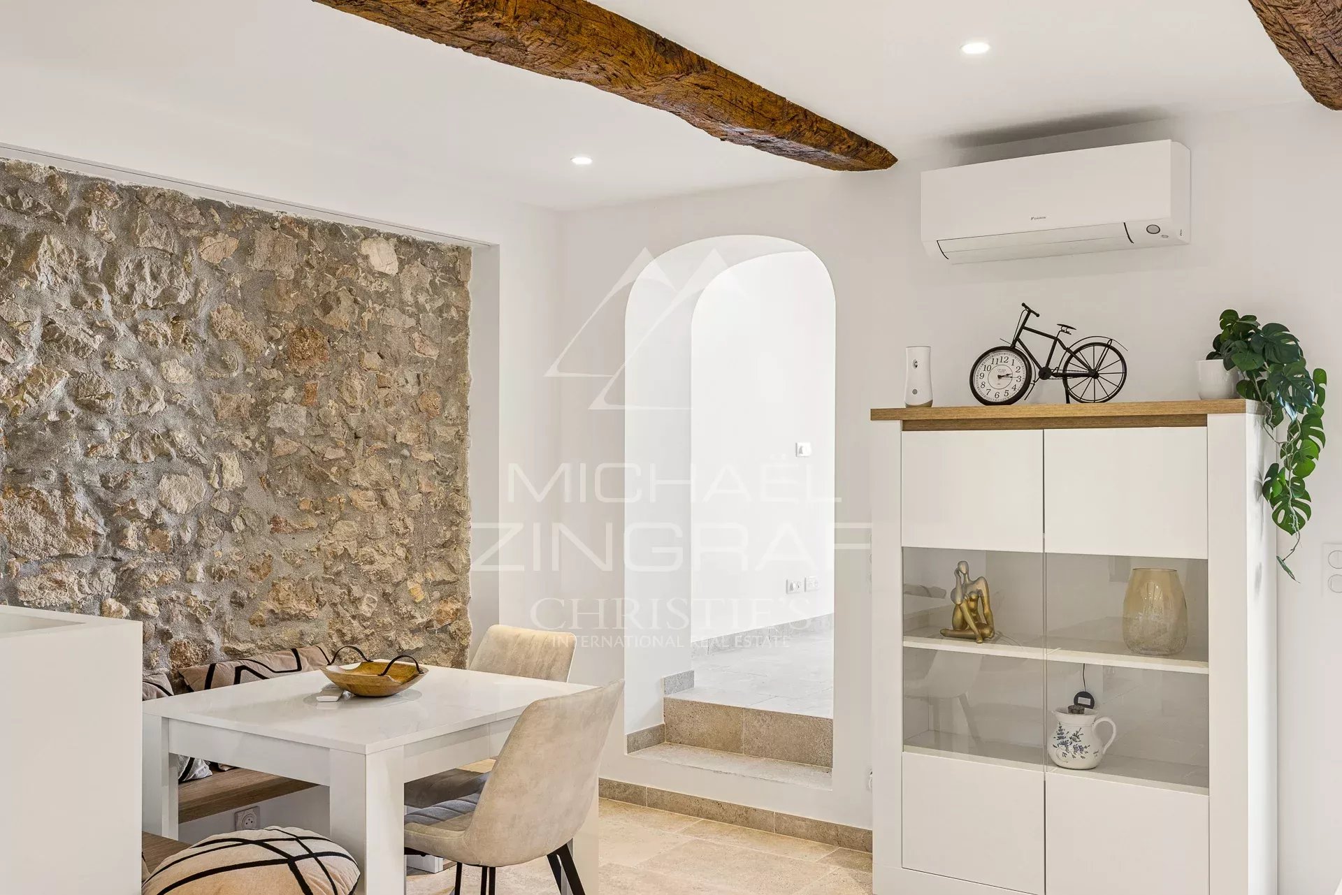 Duplex de charme au cœur du Vieil Antibes