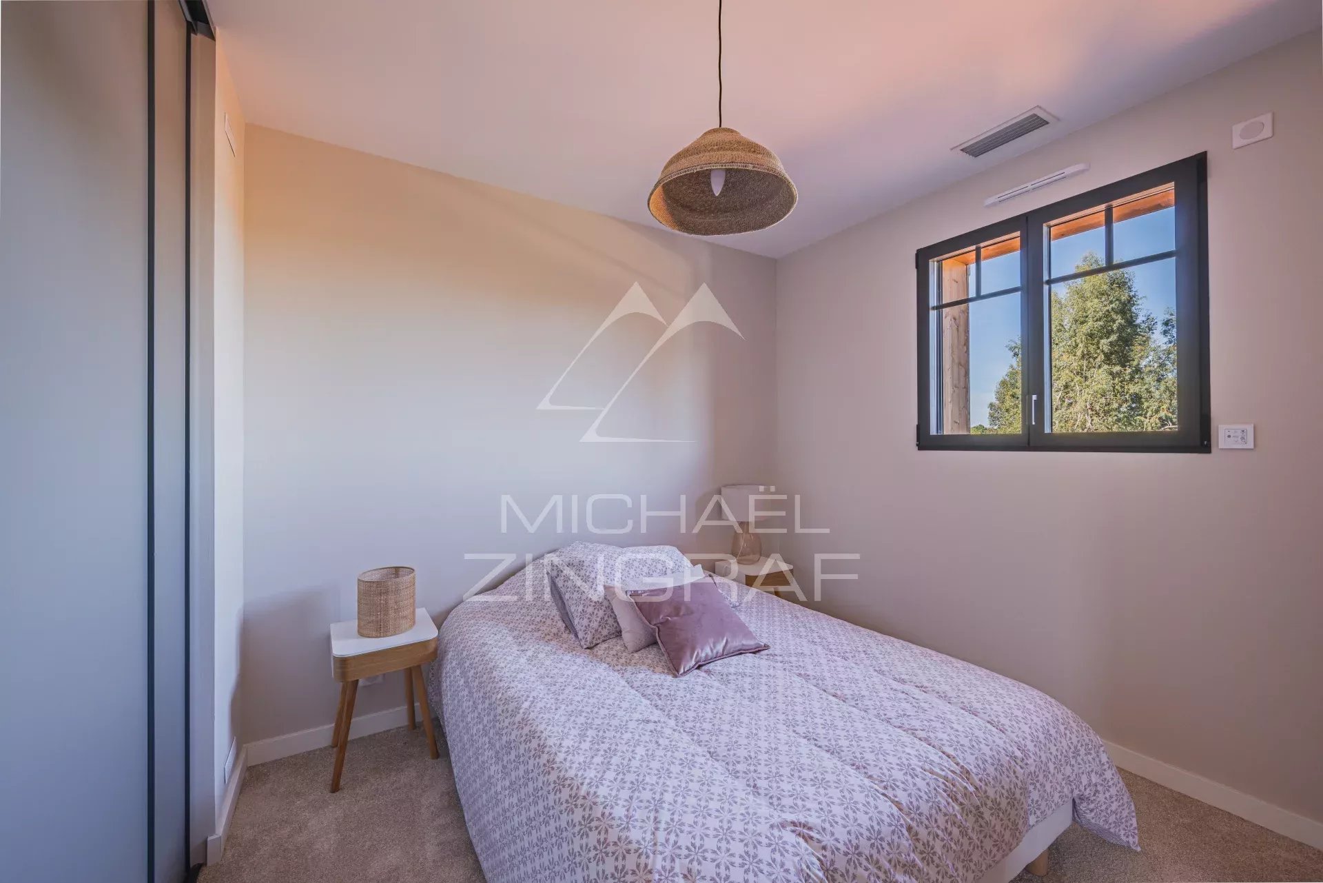 PROCHE LITTORAL - MAISON DE 5 PIÈCES AVEC PISCINE