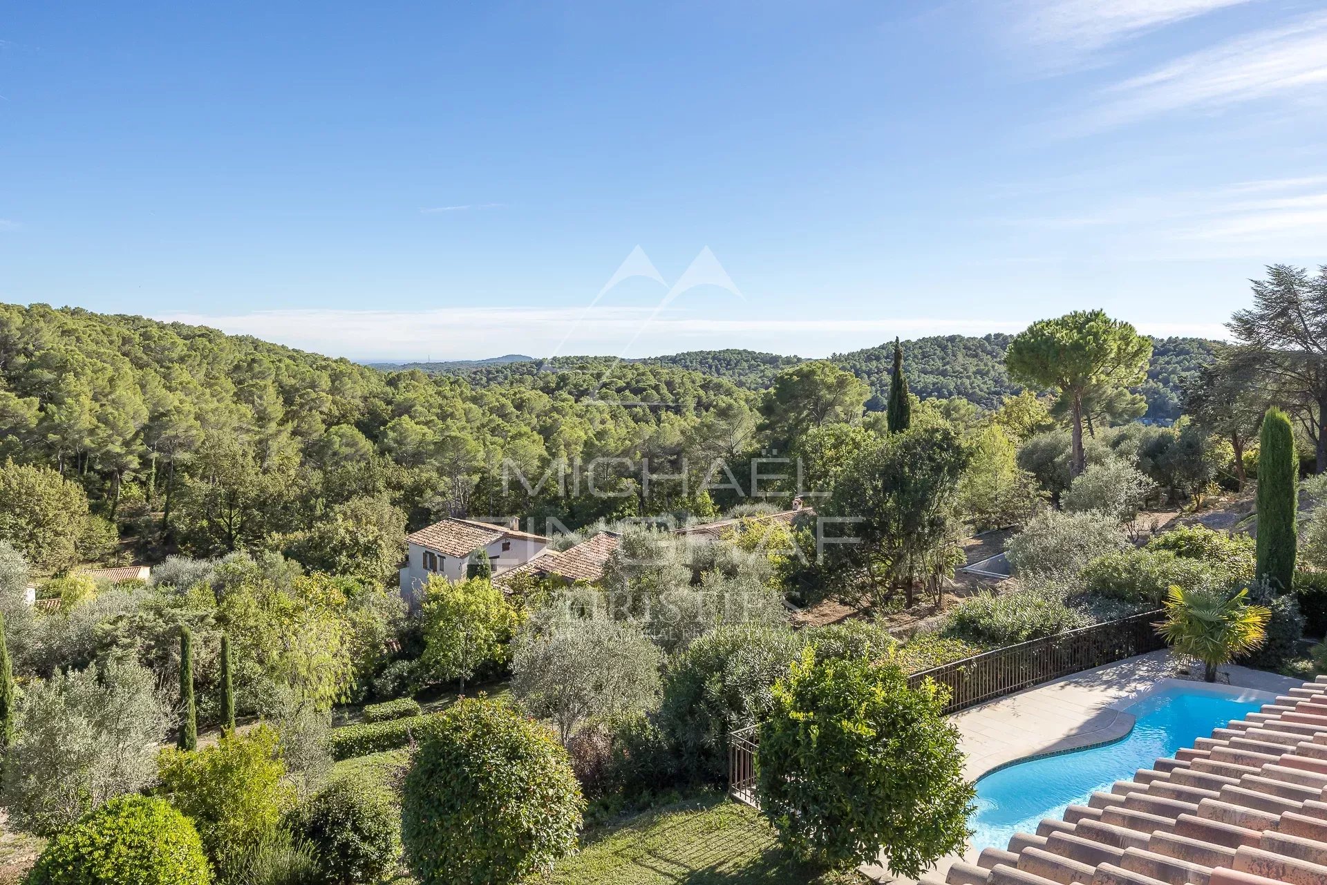 Arrière-Pays Cannois - Villa provençale au calme - 5 chambres