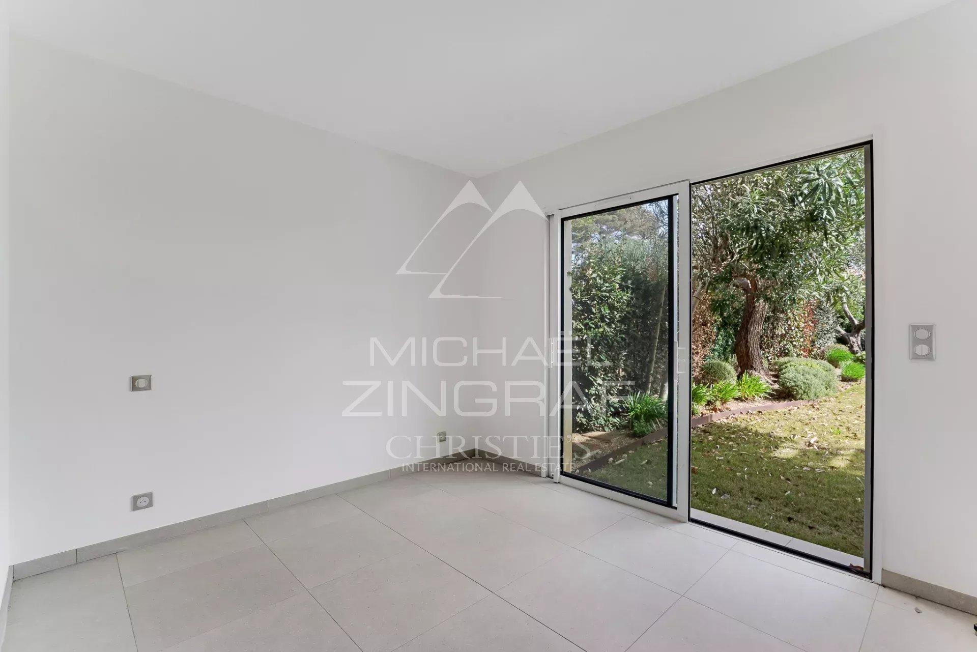 Élégante villa familiale à 5 minutes du port avec vue sur la mer