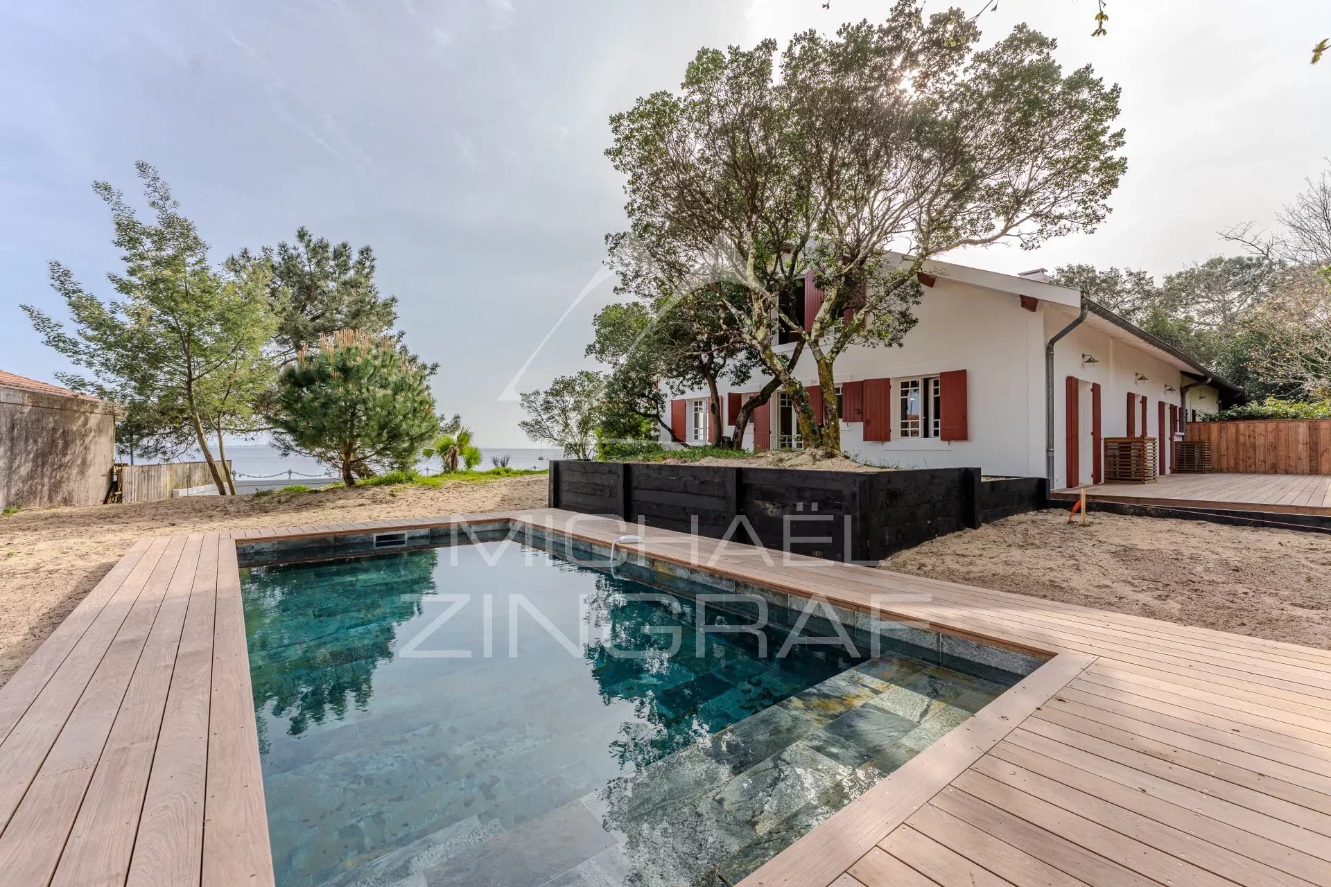 Villa with panoramic view of the Bay of Arcachon