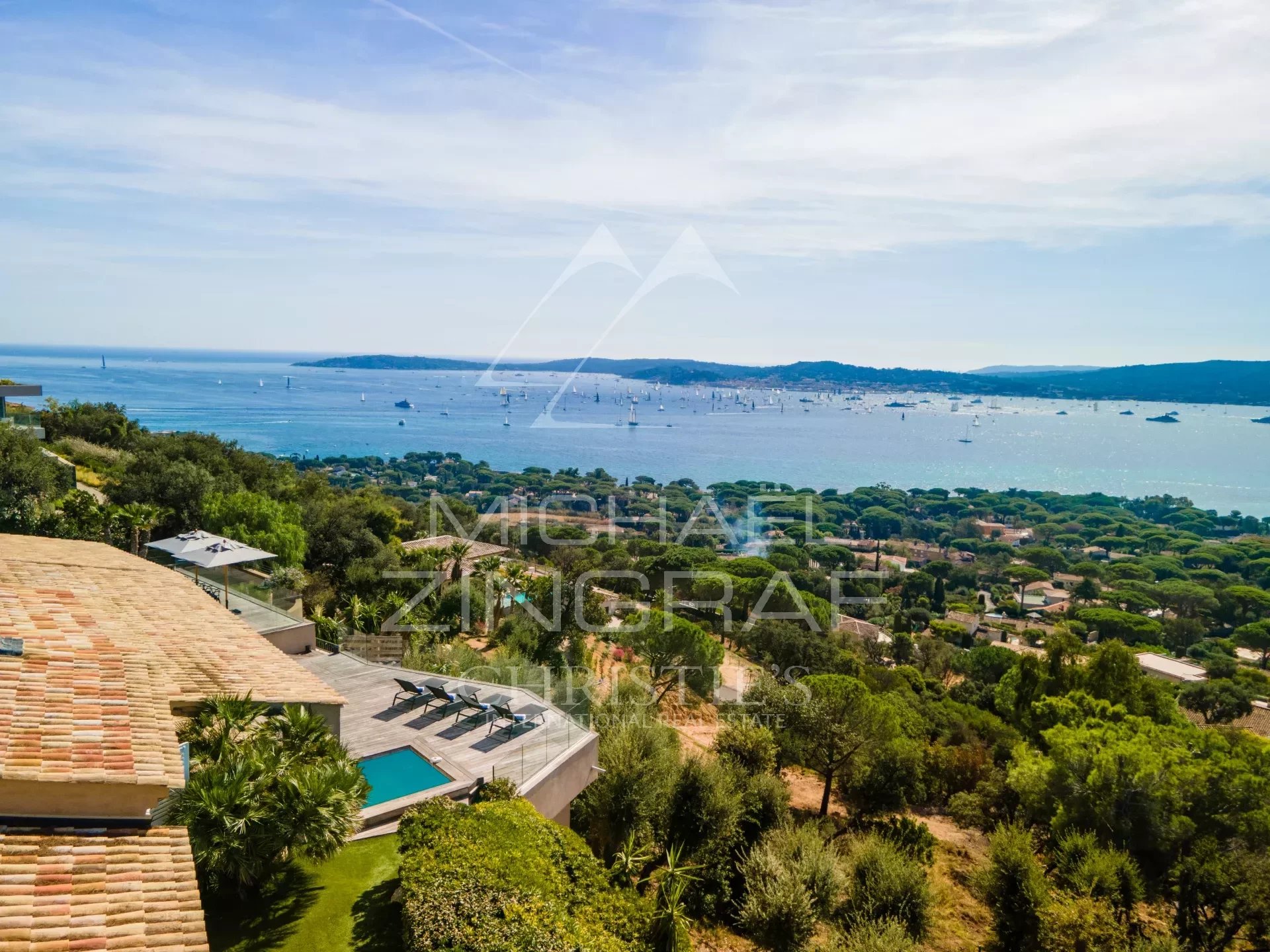 Character villa with breathtaking sea views over the Gulf of Saint-Tropez