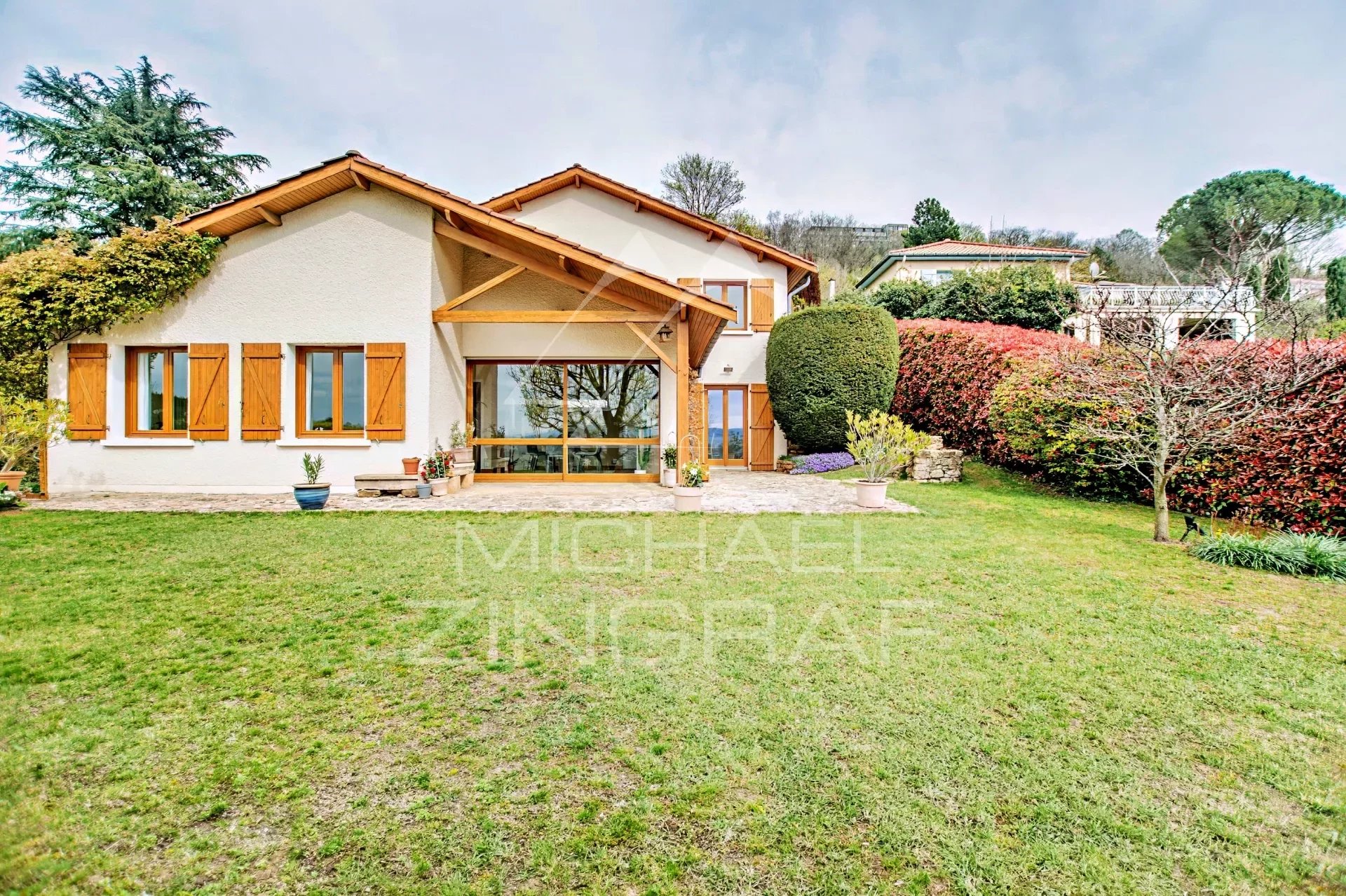 Villa with panoramic view Monts d'Or
