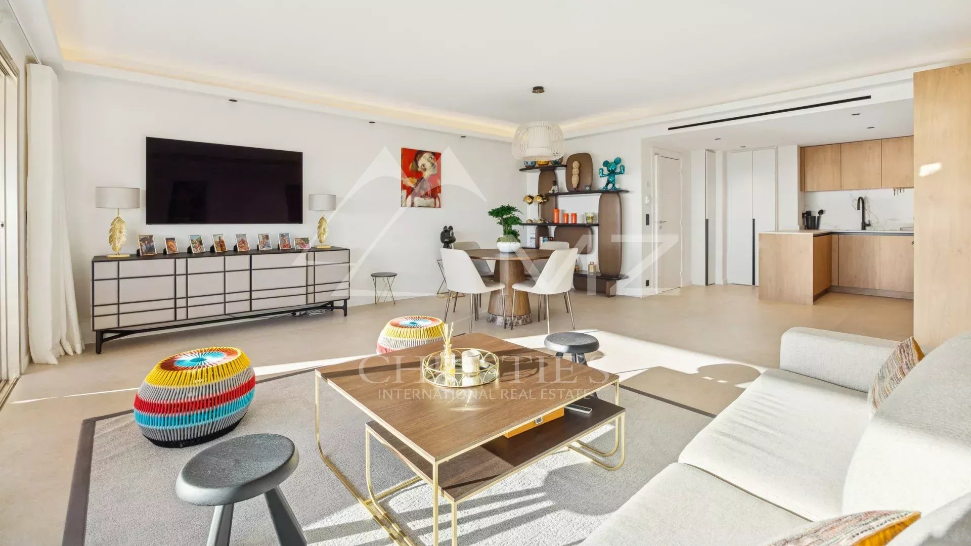 Exceptional top floor apartment