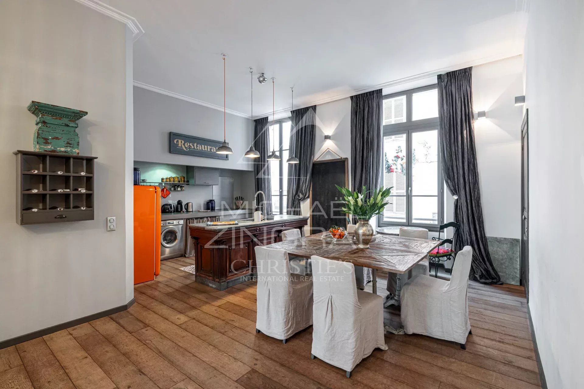 BOURGEOIS APARTMENT - DOWNTOWN CANNES