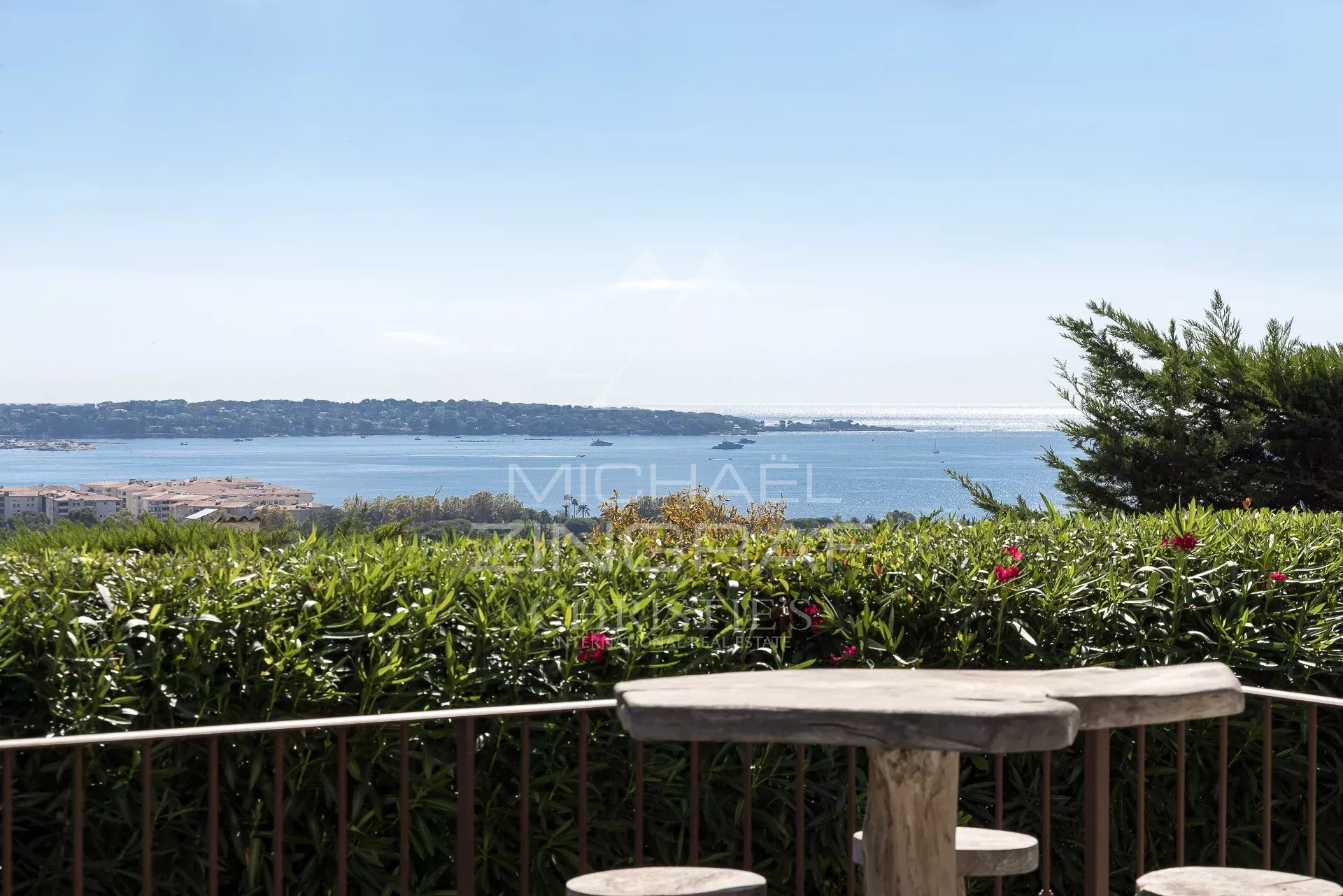 Close to Cannes - Golfe Juan - Elegant Villa