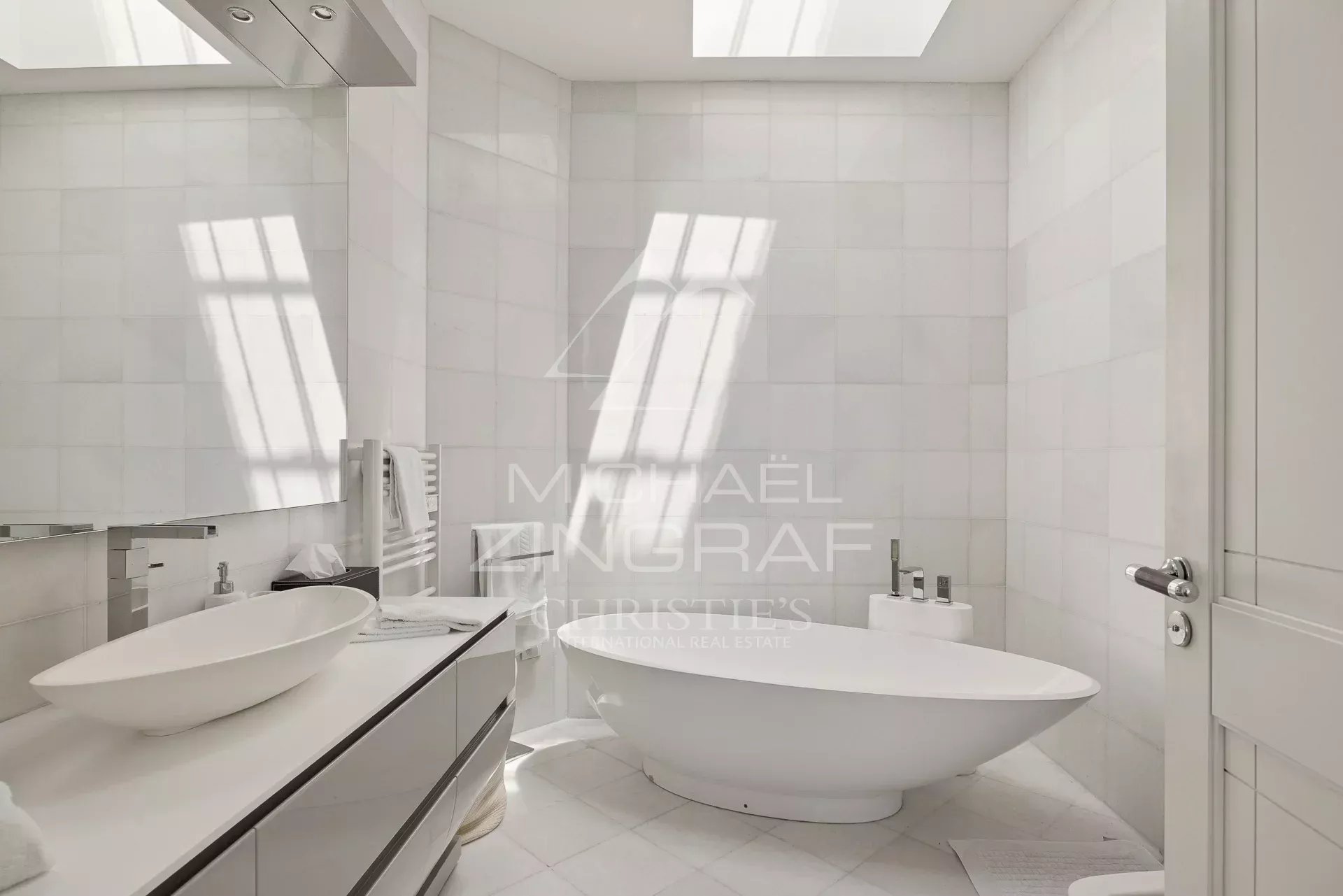 Cannes - Californie - Majestic contemporary villa